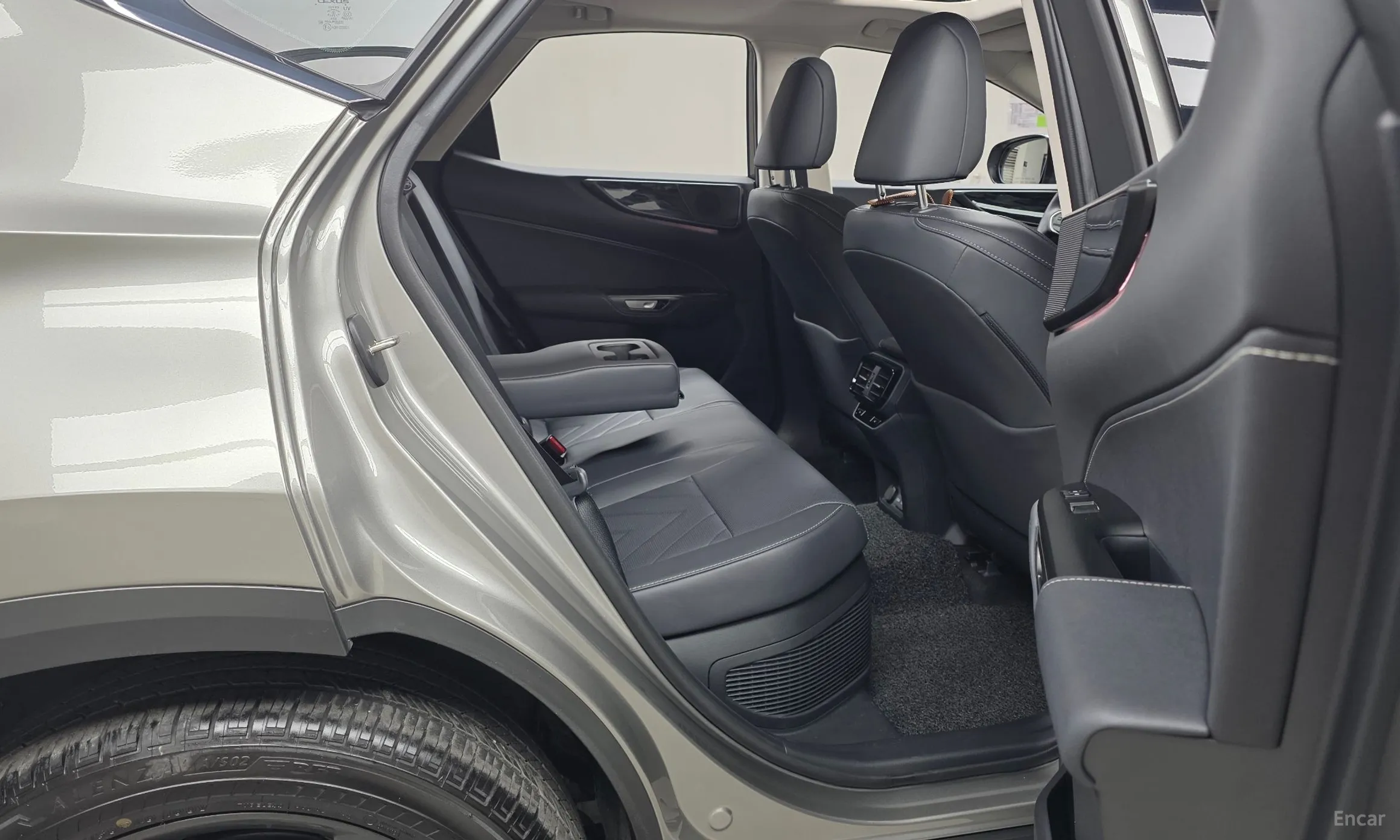 Lexus NX350h Gen 2 превью 12