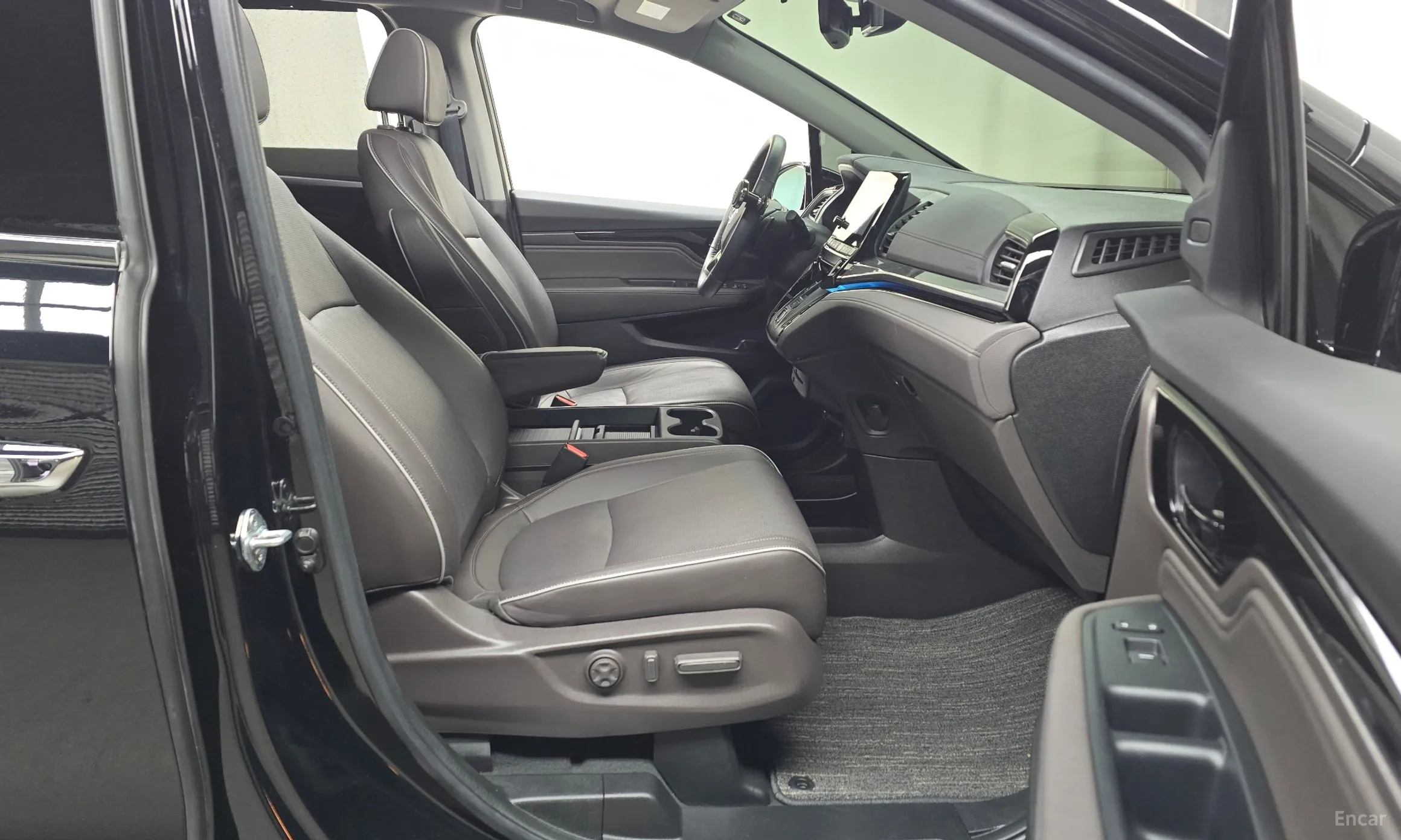 Honda Odyssey превью 10
