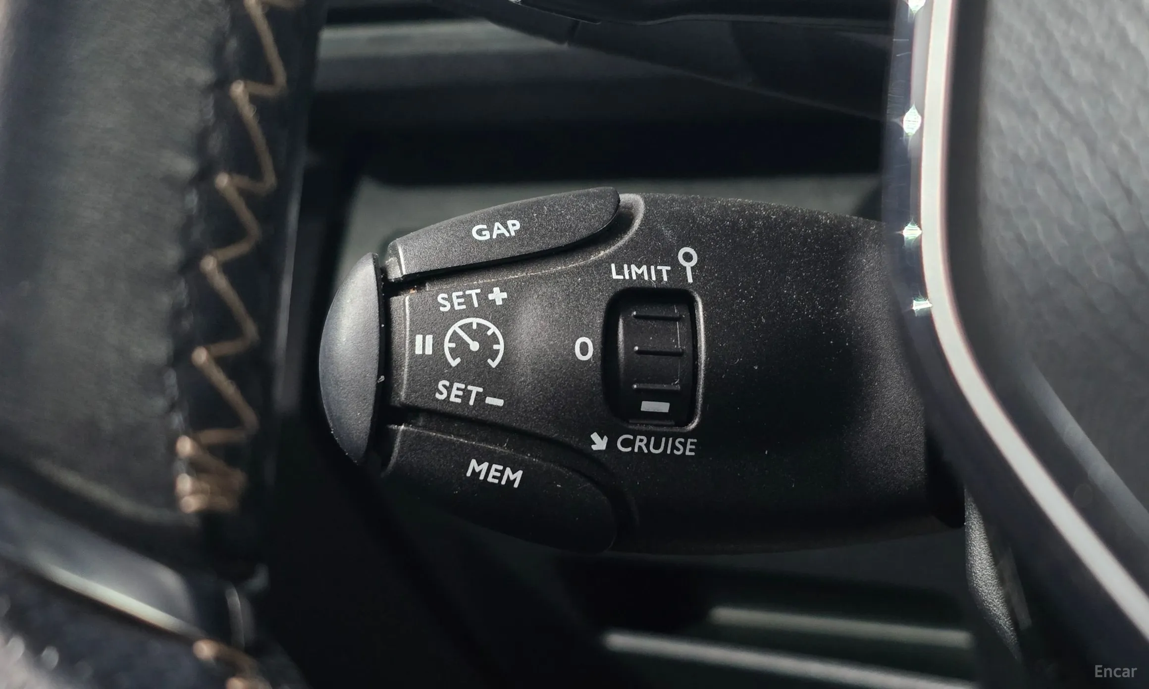 Peugeot 3008 2nd generation превью 14