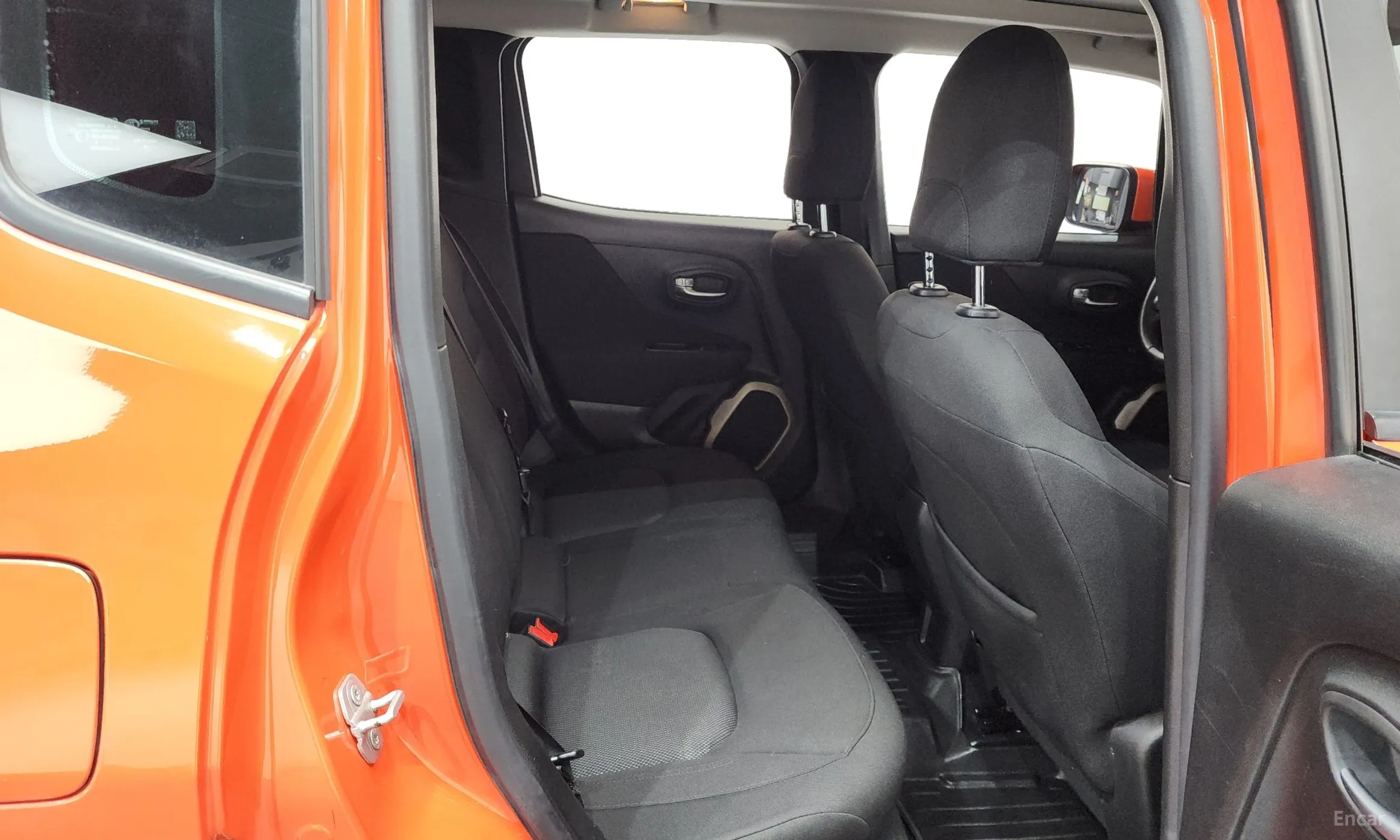 Jeep Renegade превью 12
