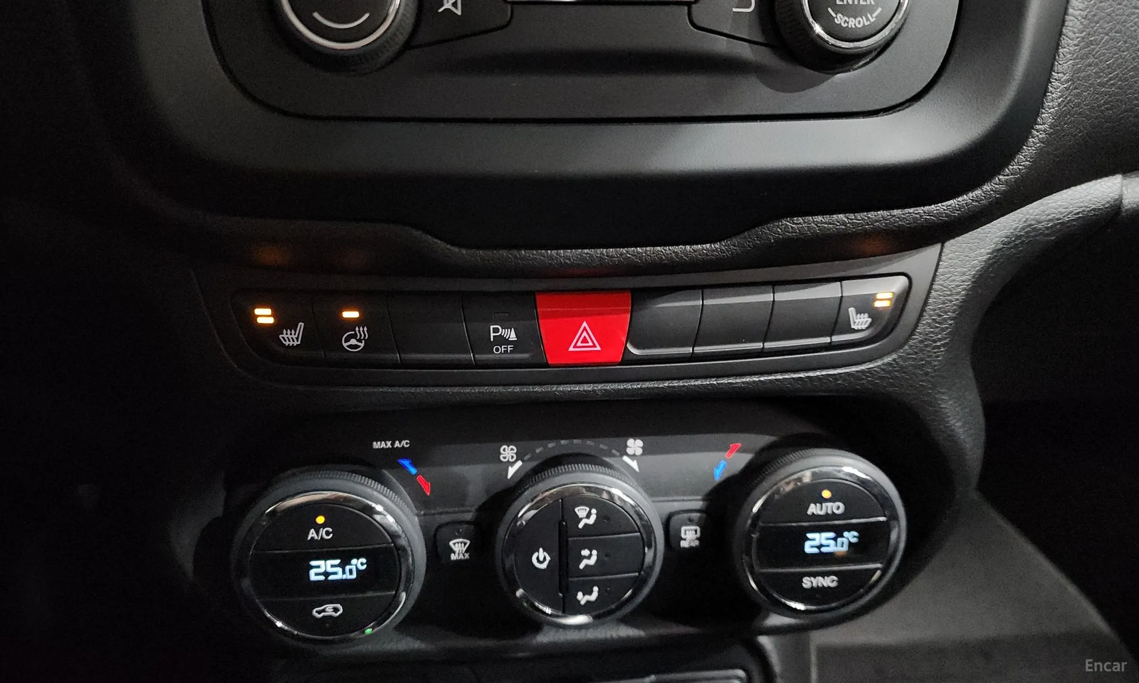 Jeep Renegade превью 17