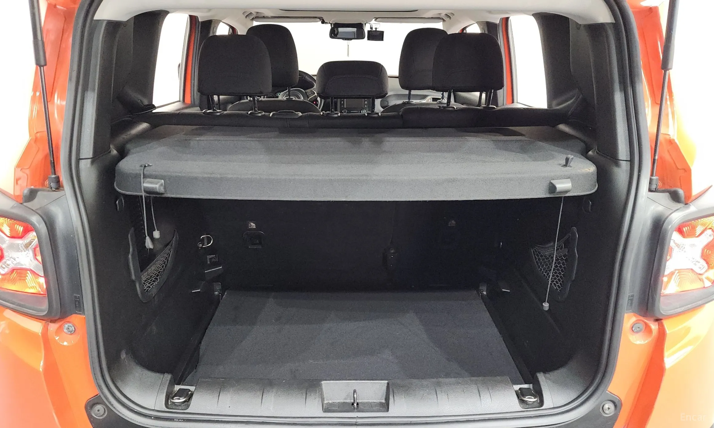 Jeep Renegade превью 20