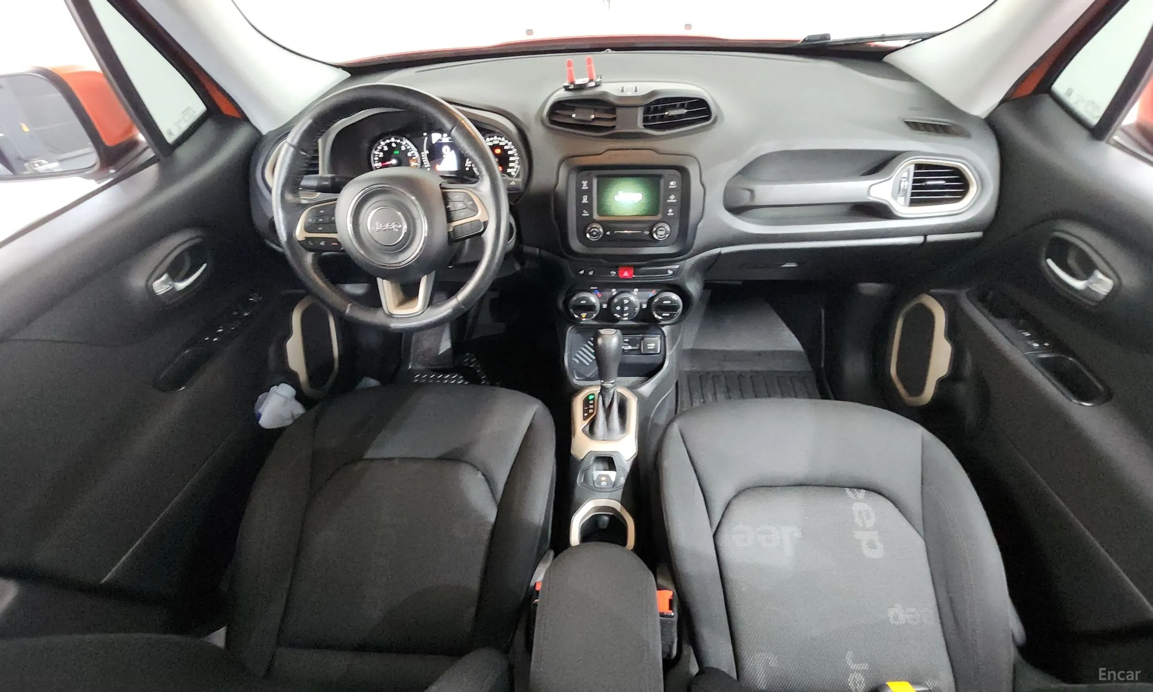 Jeep Renegade превью 7