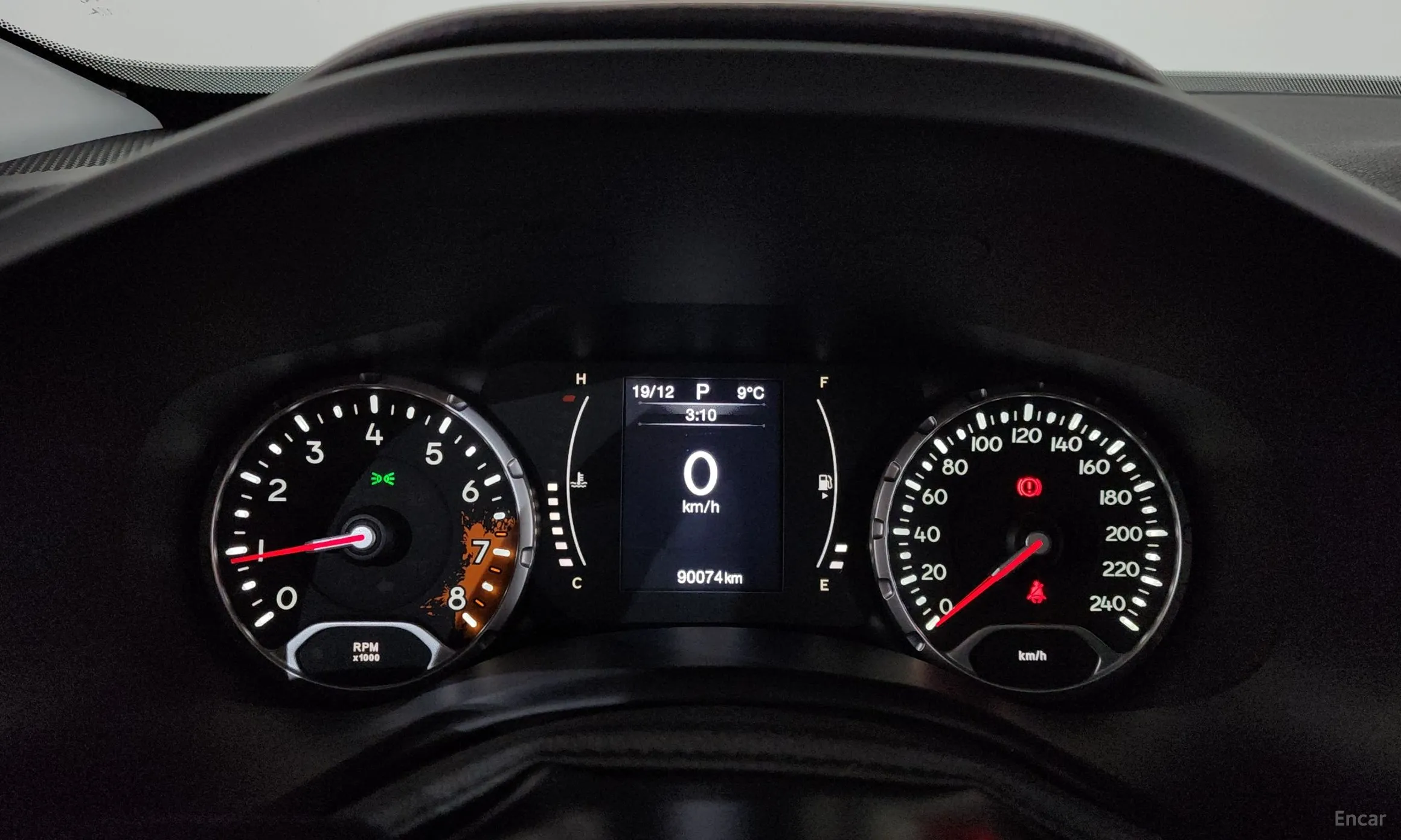 Jeep Renegade превью 8