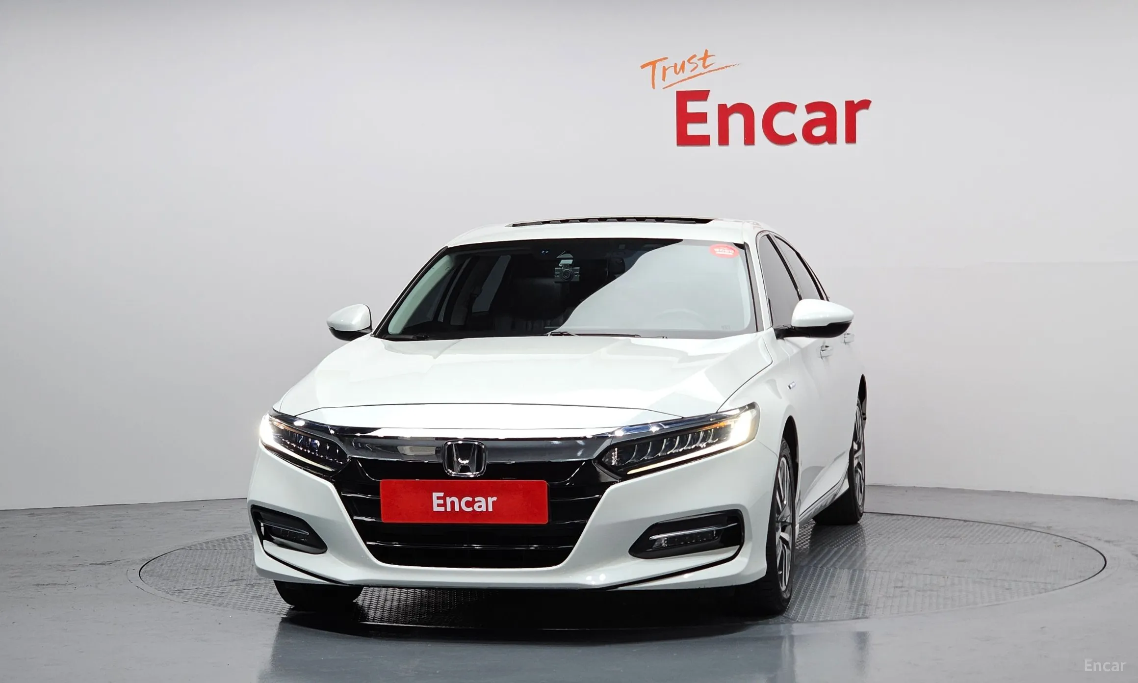 Honda Accord 10th Generation превью 3