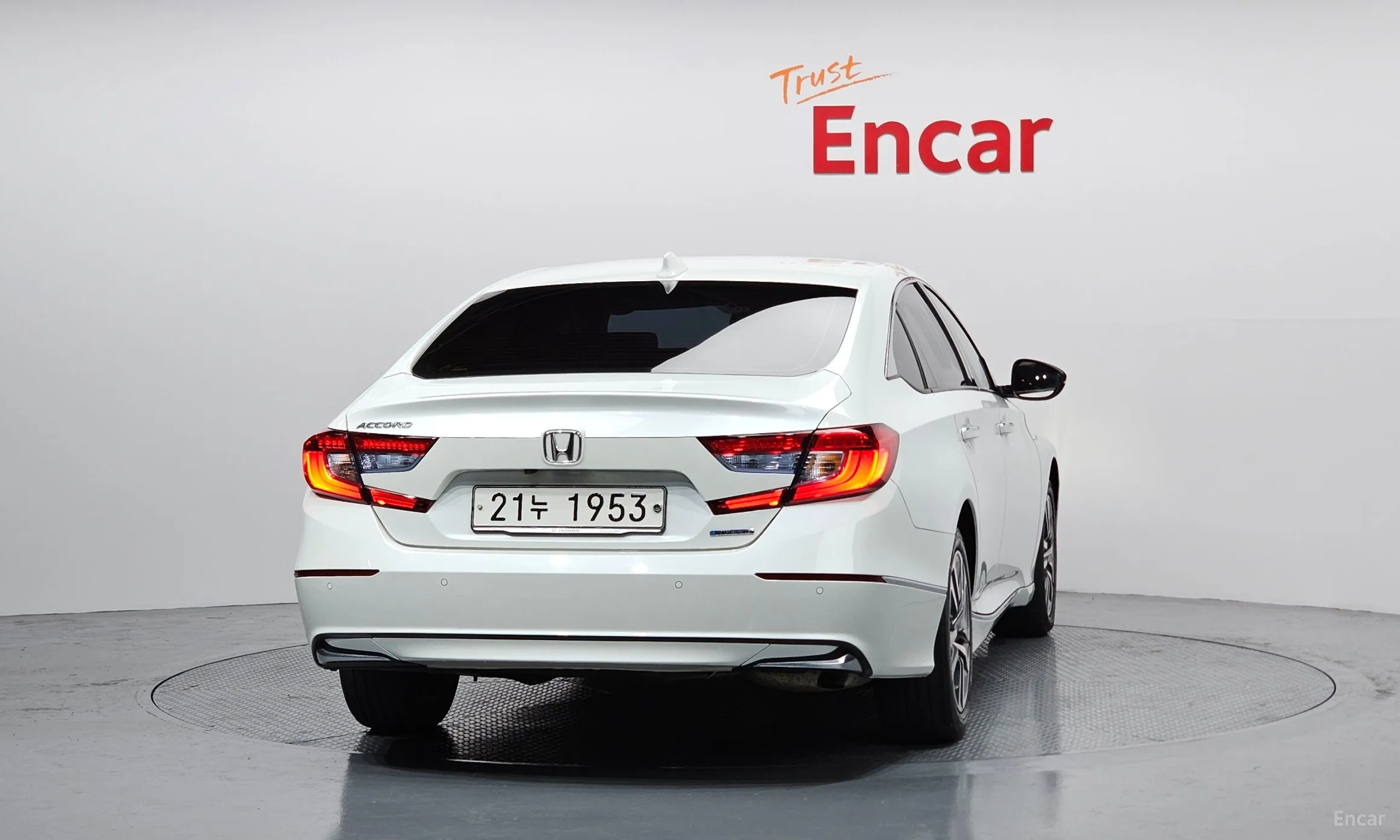 Honda Accord 10th Generation превью 4