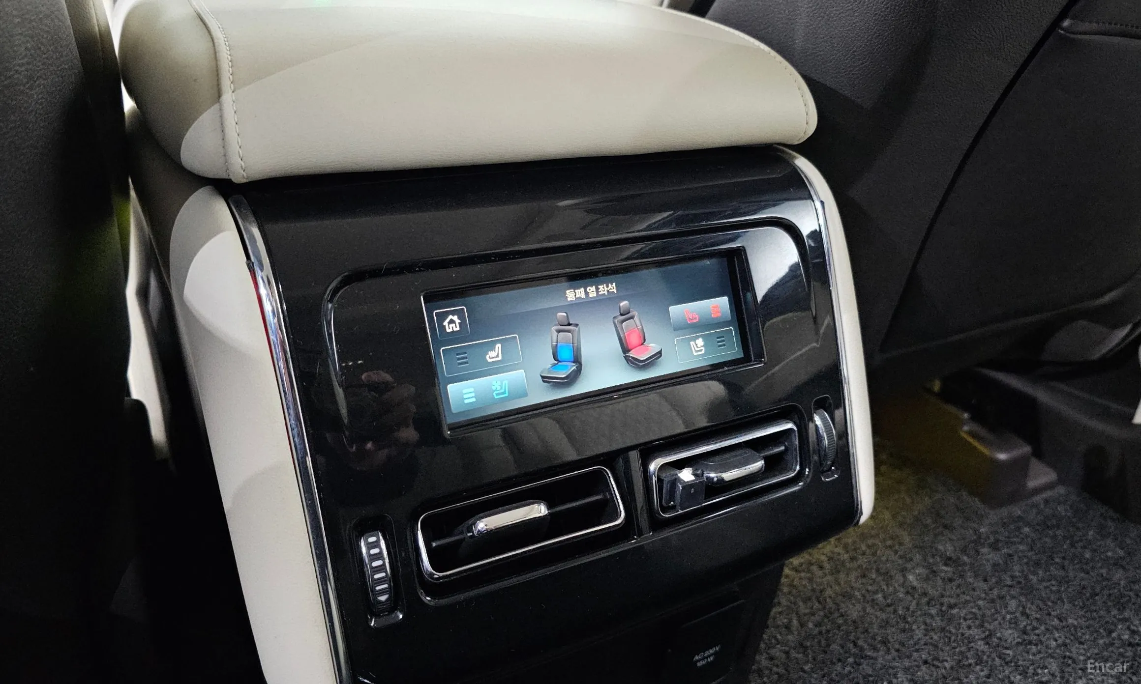 Lincoln Aviator 2nd Generation превью 19