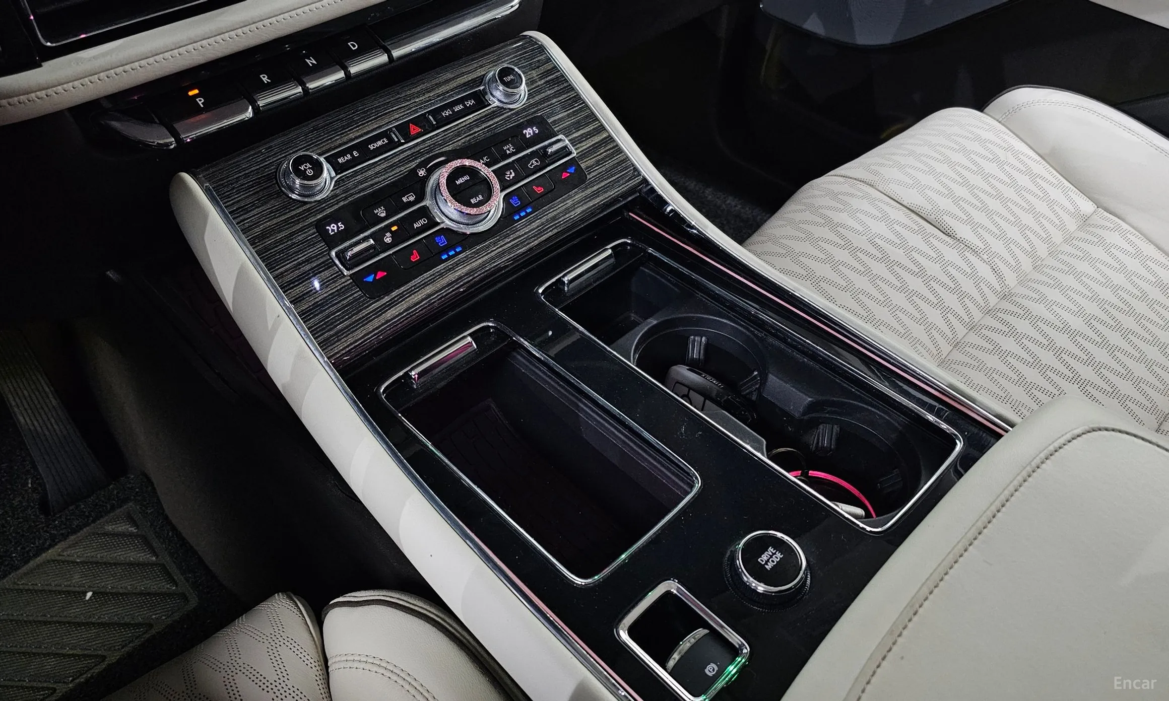 Lincoln Aviator 2nd Generation превью 9