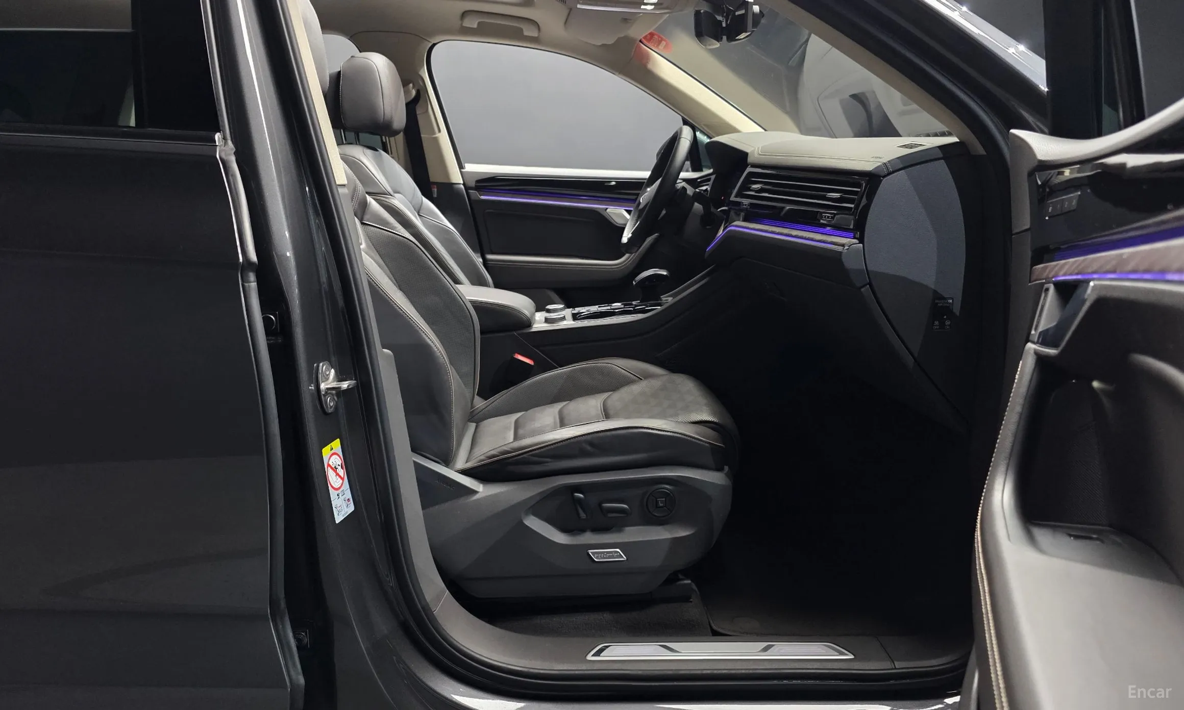 Volkswagen Touareg 3rd Generation превью 10