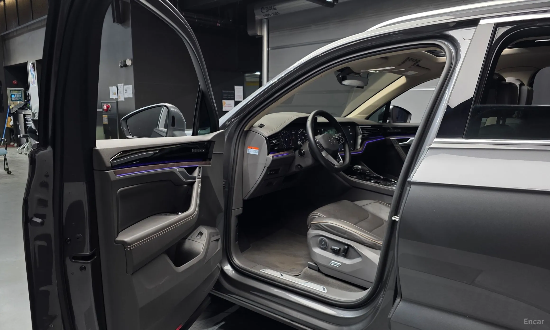 Volkswagen Touareg 3rd Generation превью 11