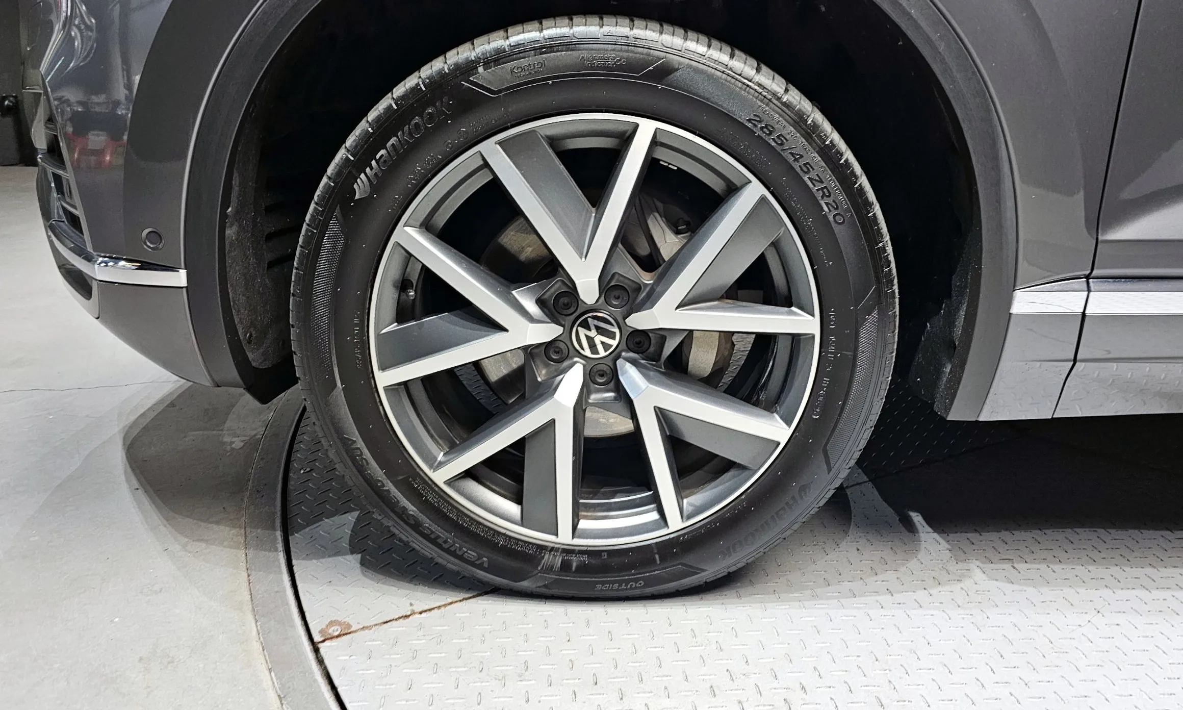Volkswagen Touareg 3rd Generation превью 5