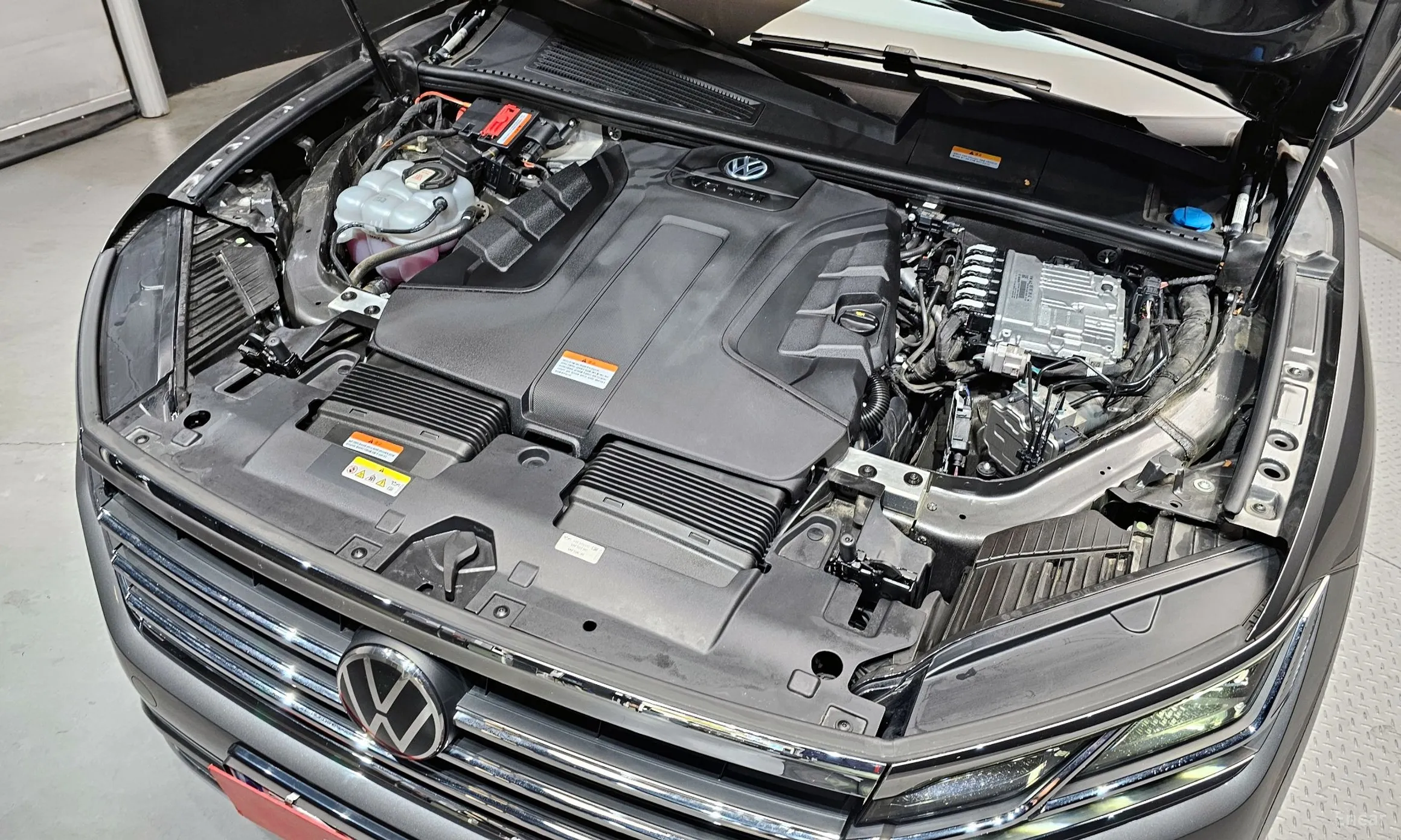 Volkswagen Touareg 3rd Generation превью 6