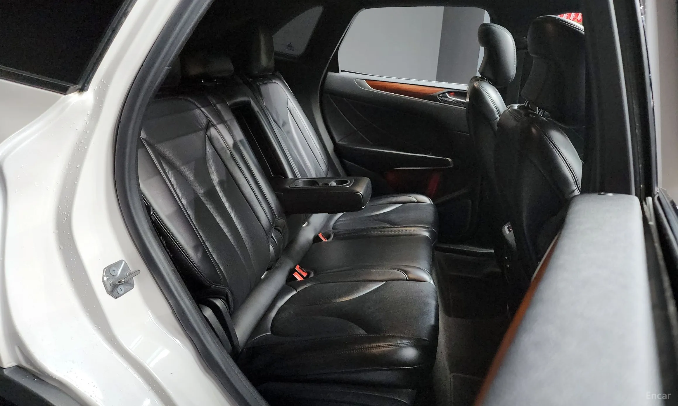 Lincoln MKC превью 12