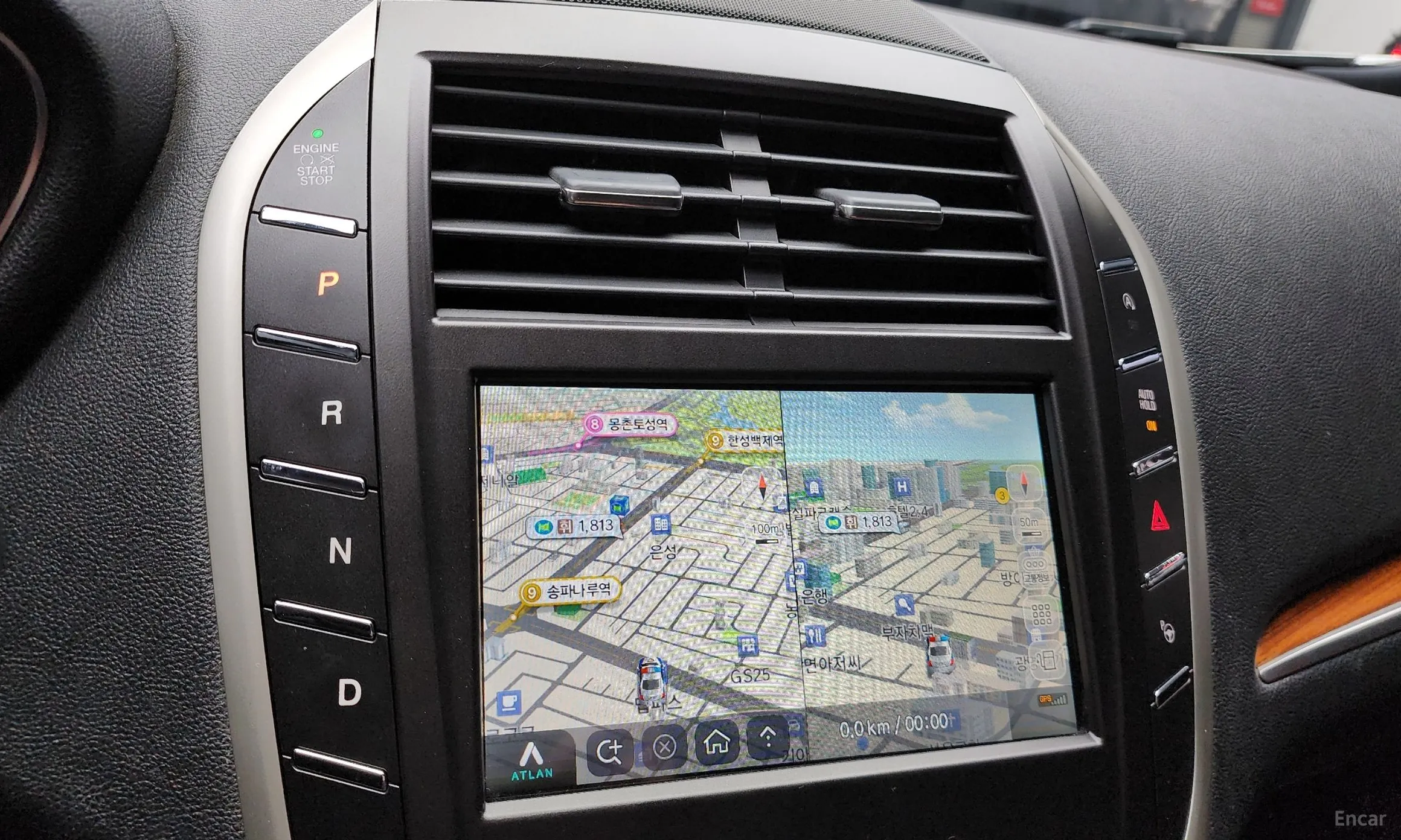 Lincoln MKC превью 14