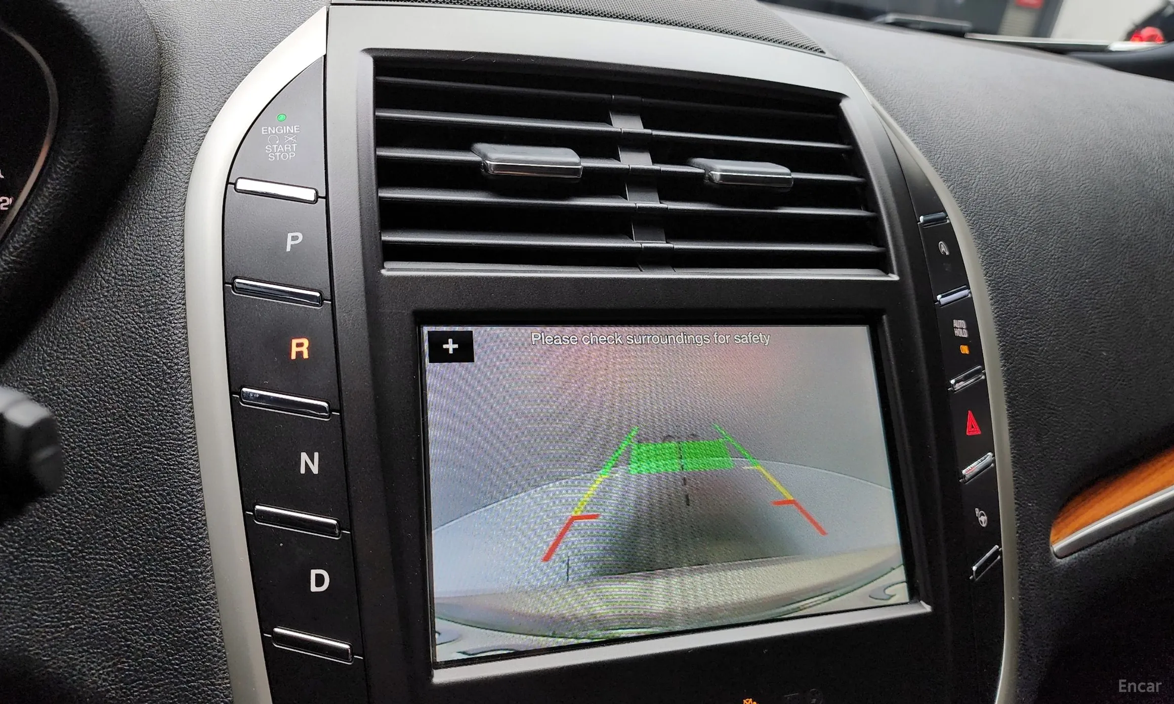Lincoln MKC превью 15