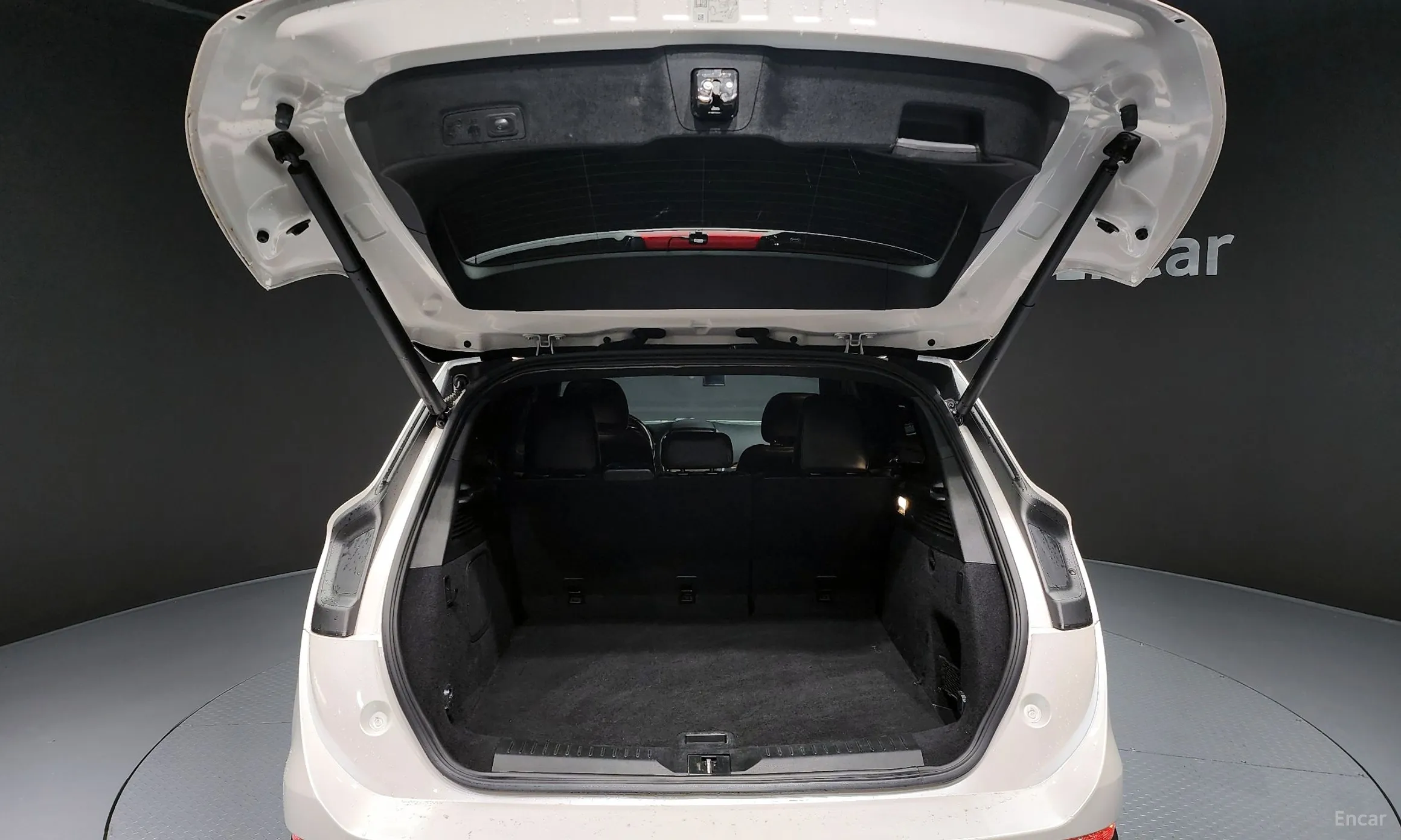 Lincoln MKC превью 20