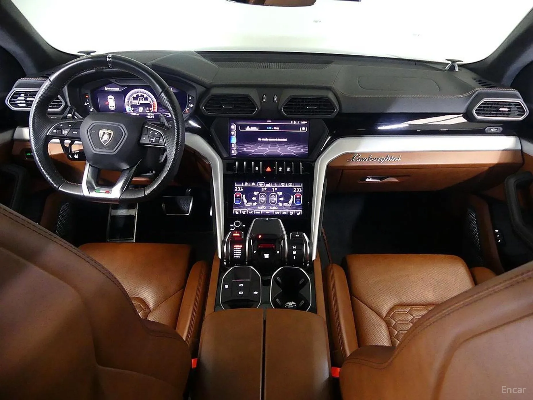 Lamborghini Urus превью 6