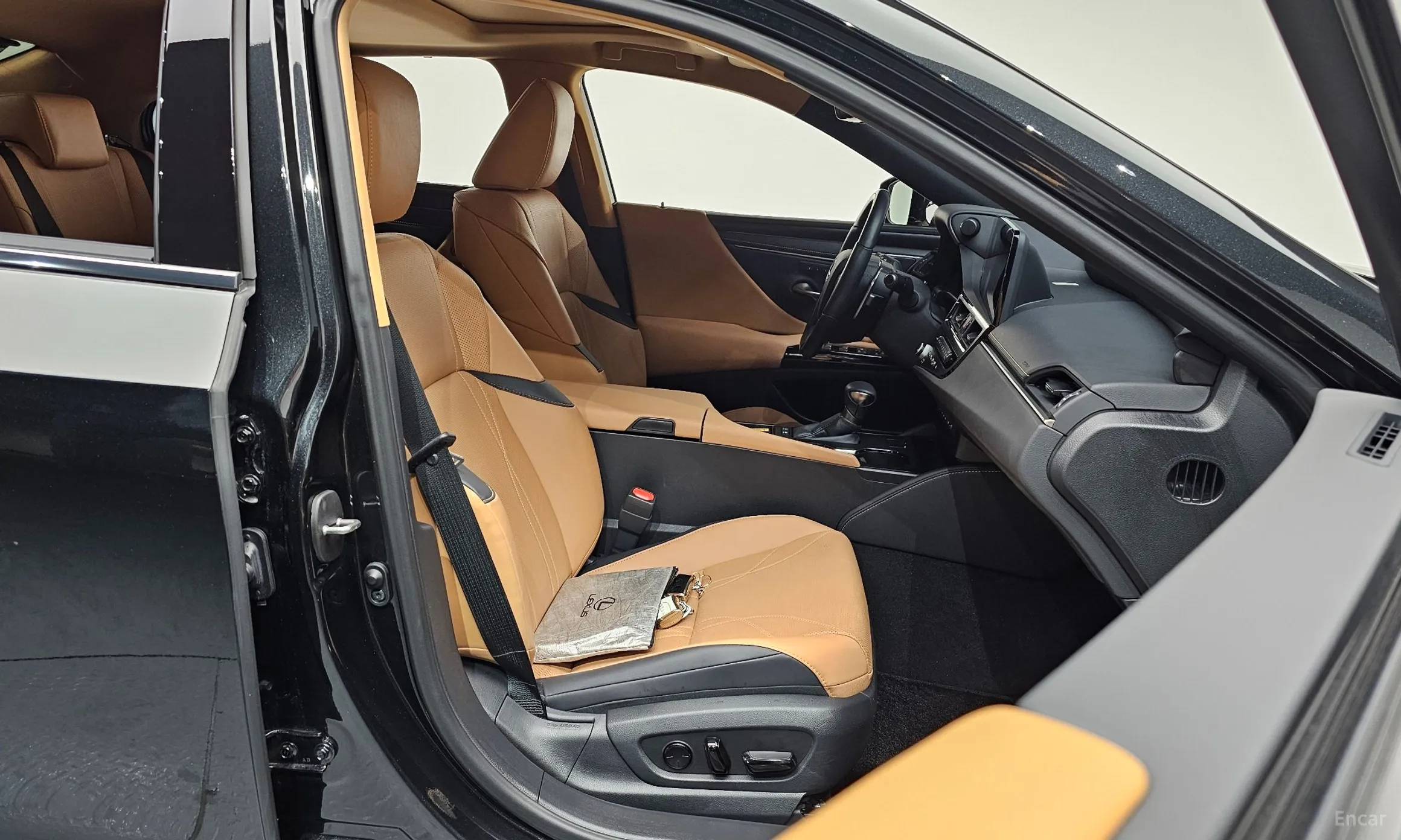 Lexus ES300h 7th Generation превью 10