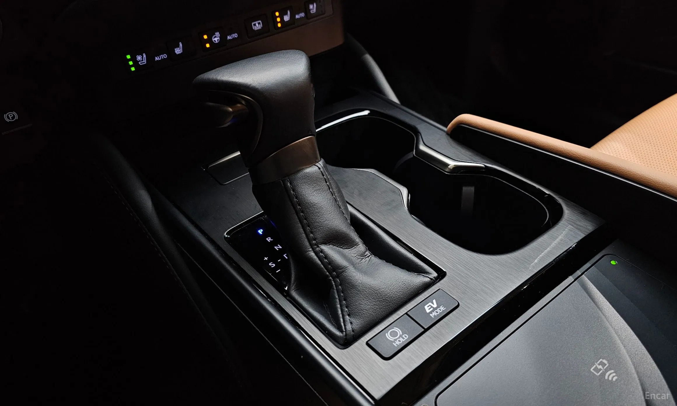 Lexus ES300h 7th Generation превью 9