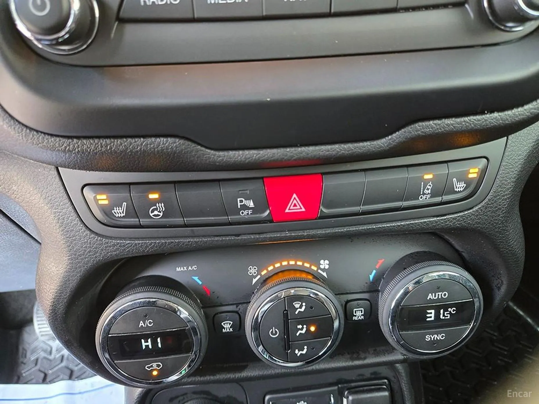 Jeep Renegade превью 15