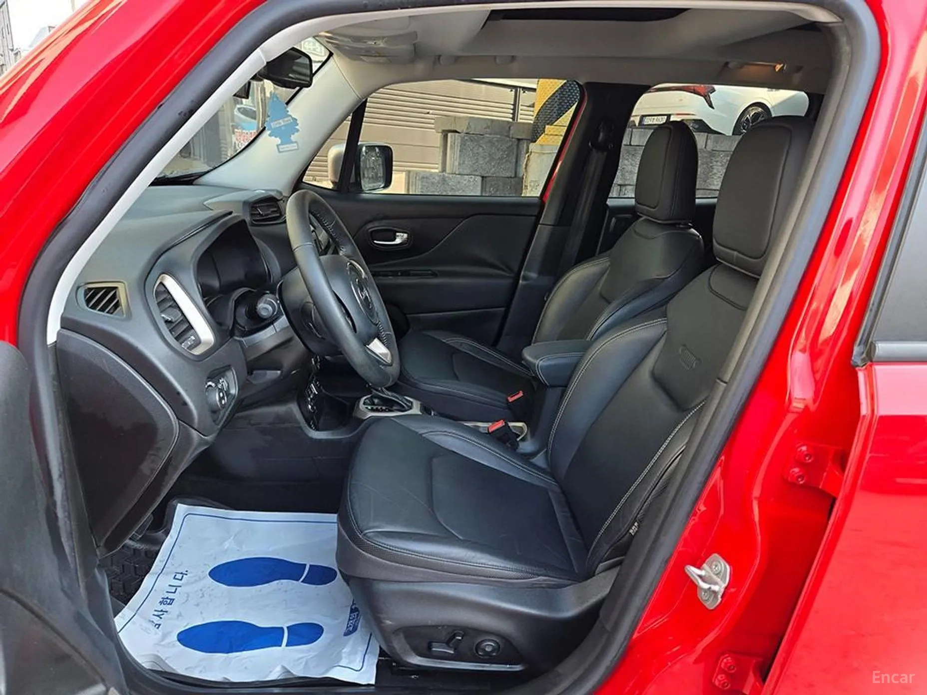 Jeep Renegade превью 5