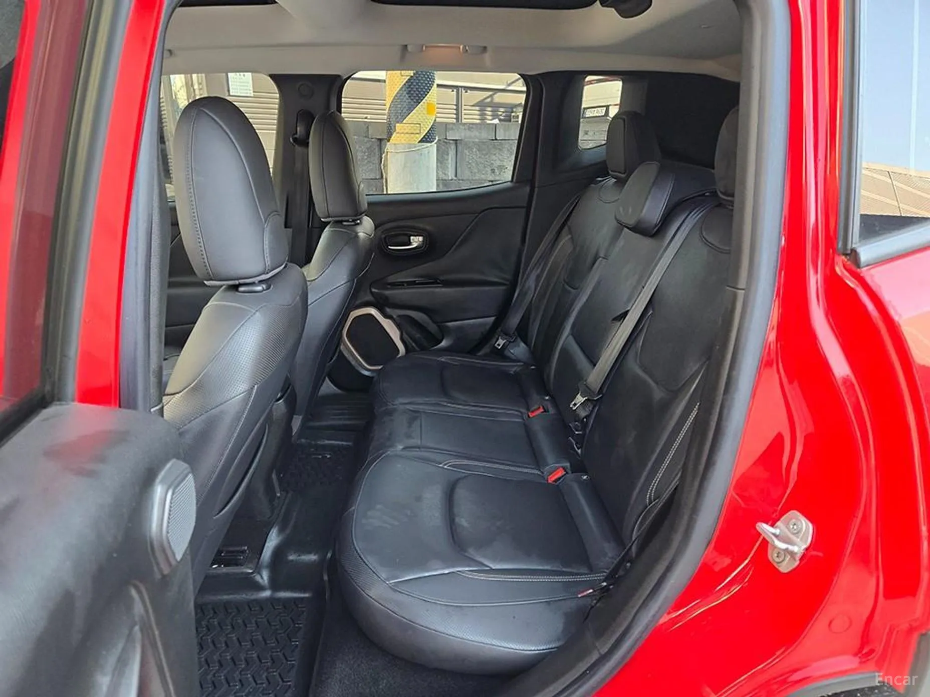 Jeep Renegade превью 6