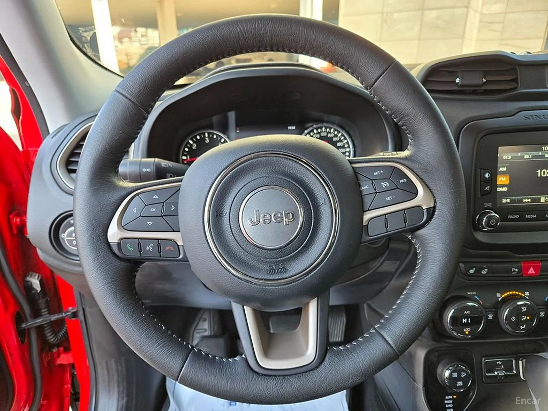 Jeep Renegade превью 7