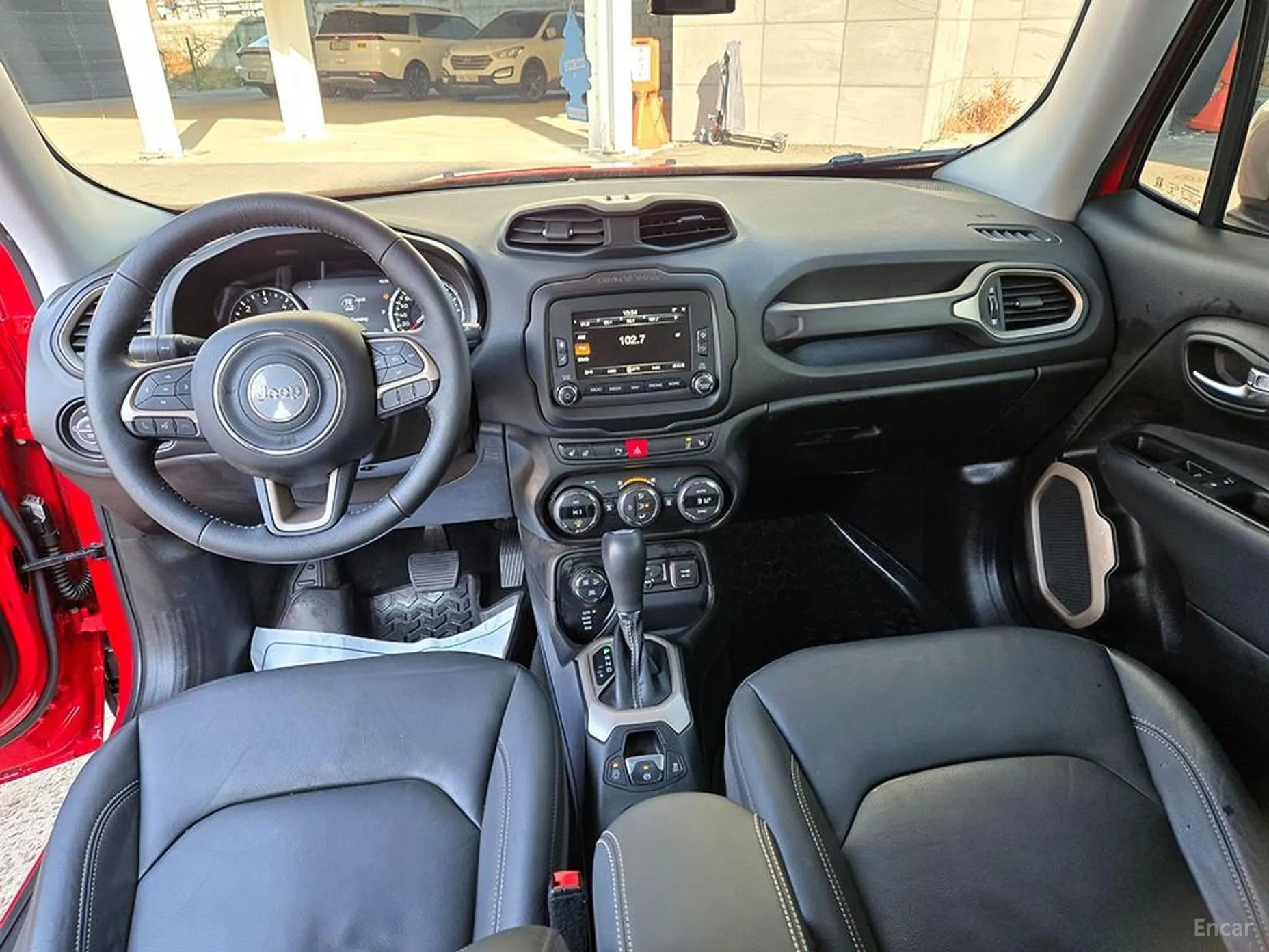 Jeep Renegade превью 9