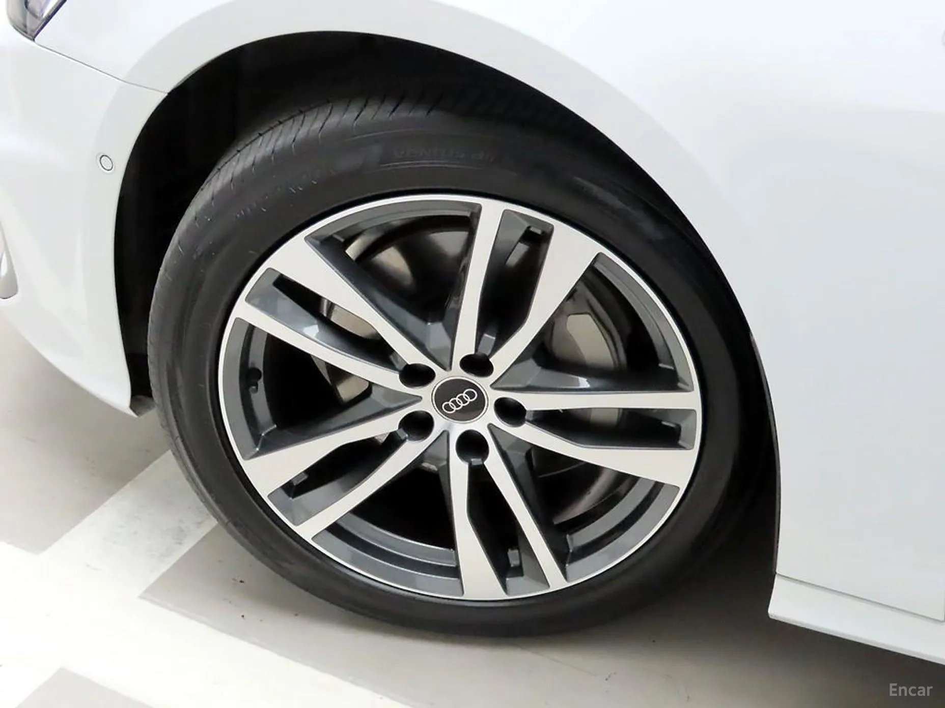 Audi A6 (C8) превью 19