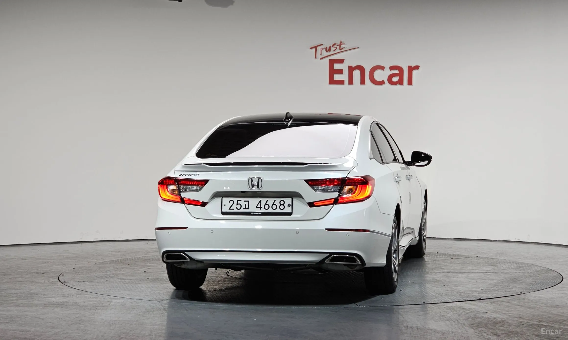 Honda Accord 10th Generation превью 4