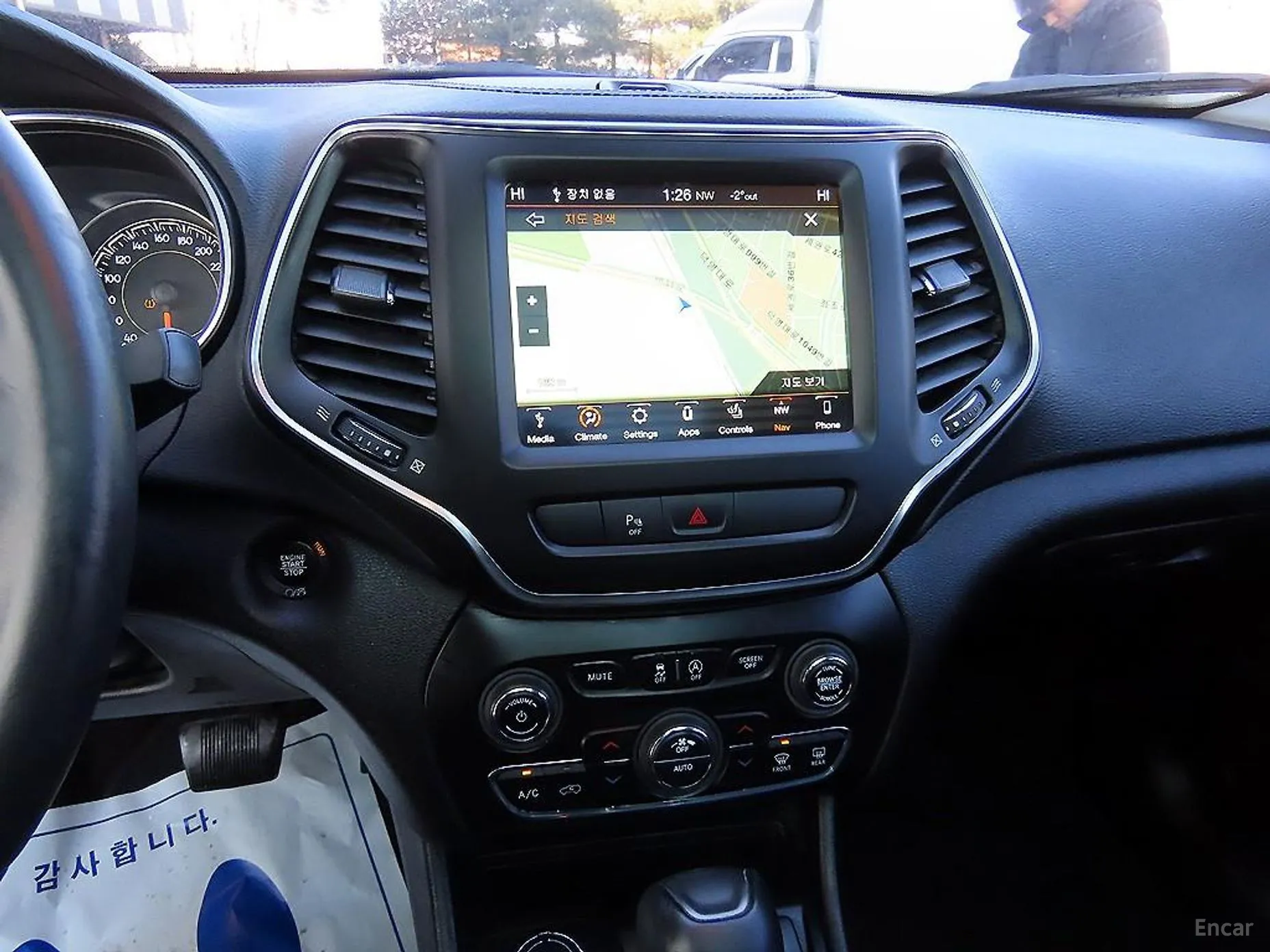 Jeep Cherokee (KL) превью 12