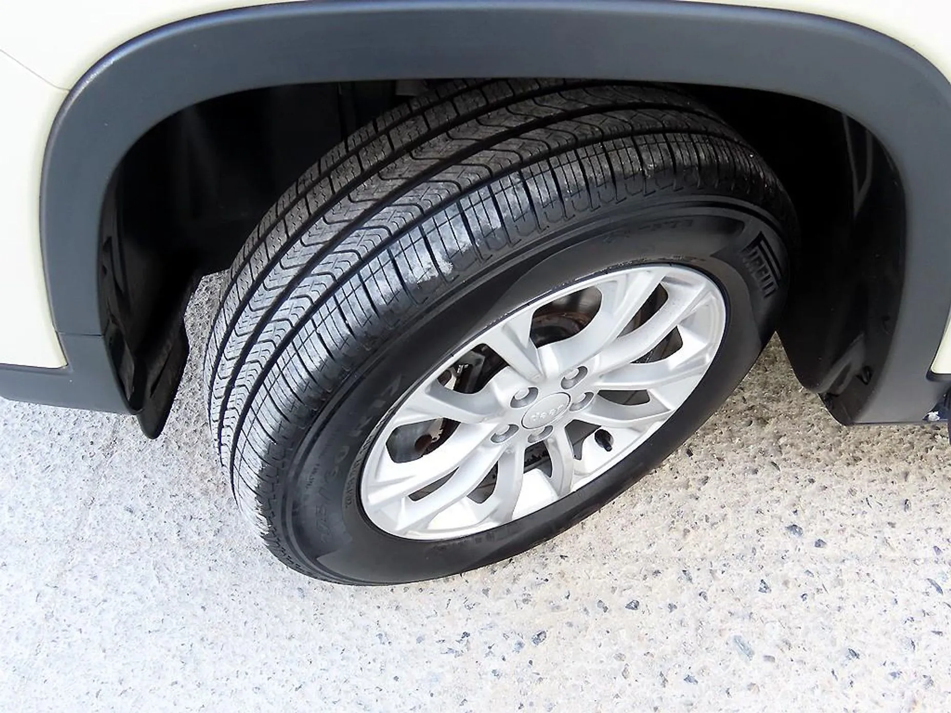 Jeep Cherokee (KL) превью 20