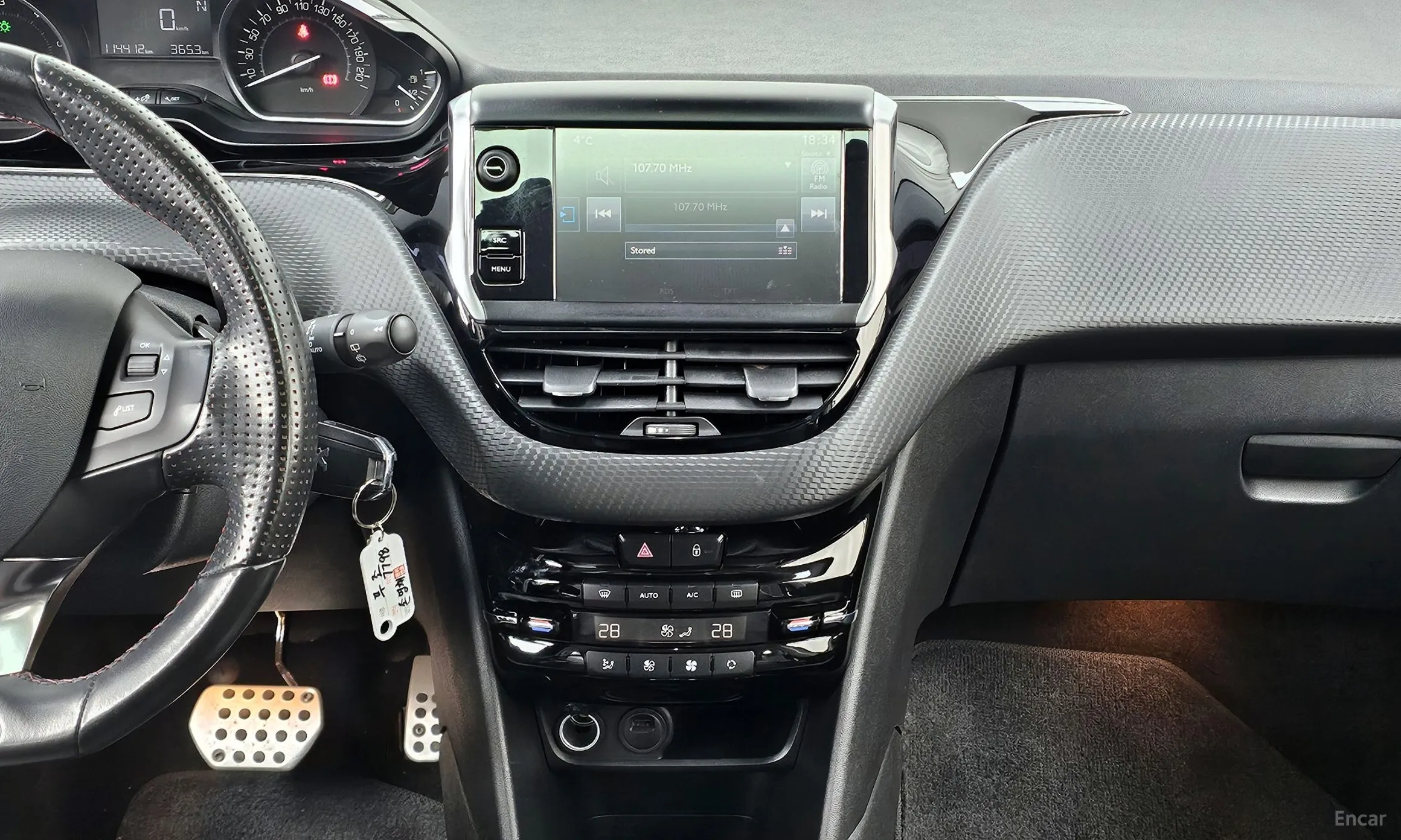 Peugeot 208 превью 14