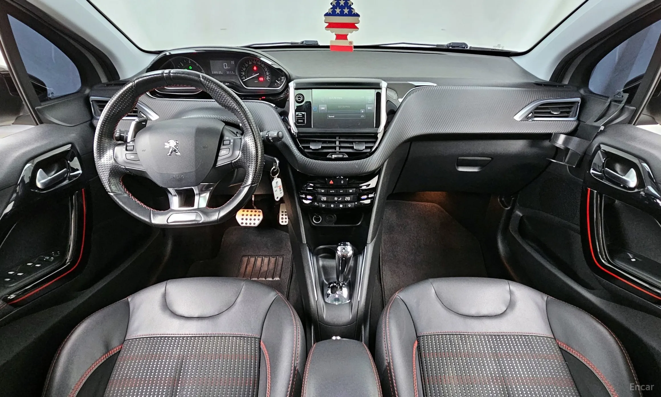 Peugeot 208 превью 7