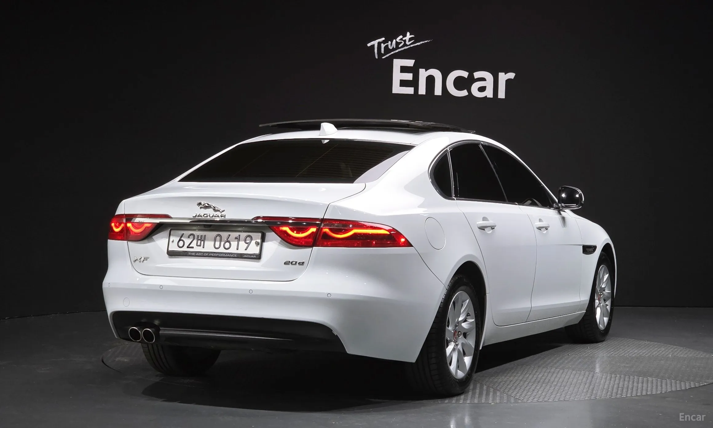 Jaguar XF (x260) превью 2