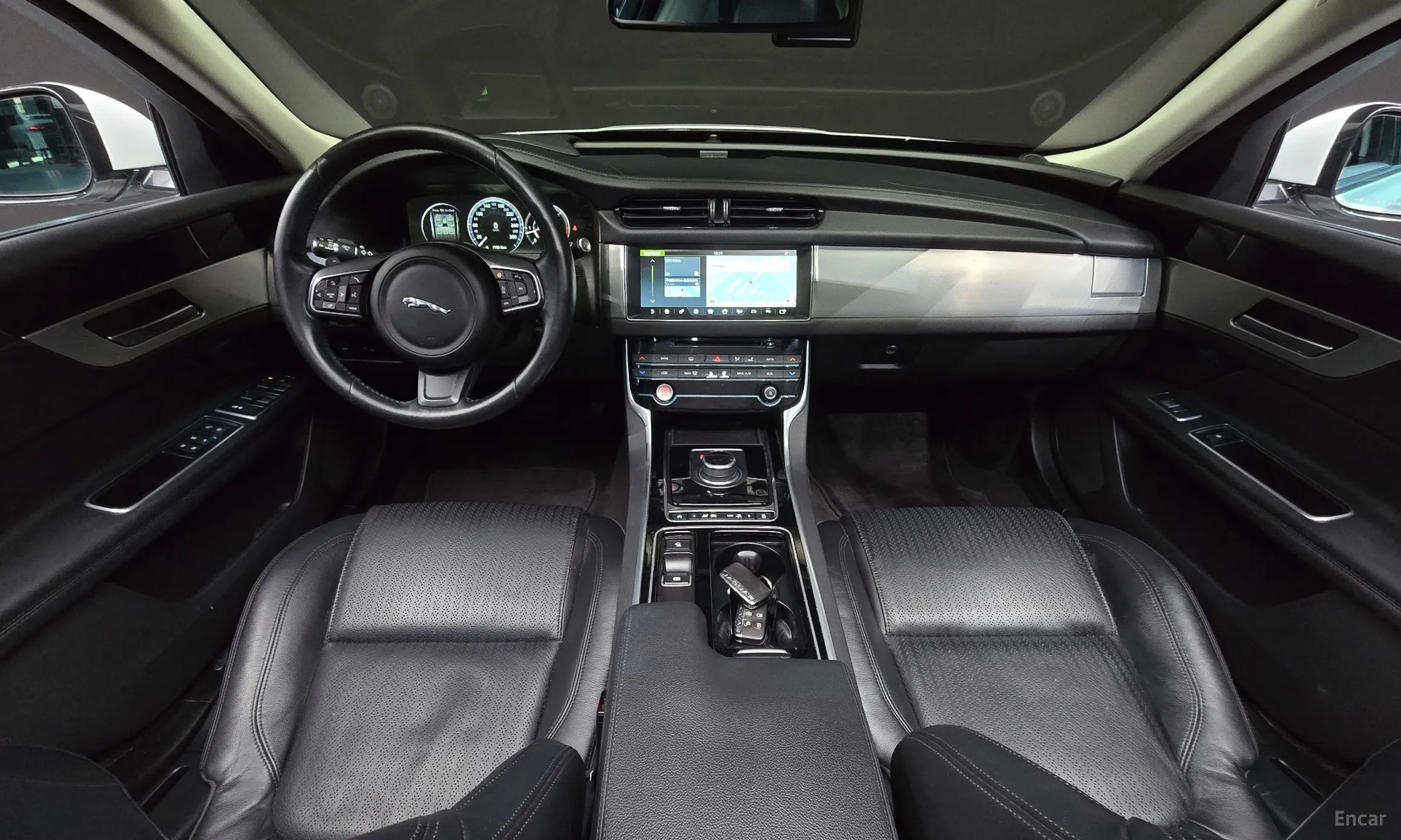 Jaguar XF (x260) превью 7