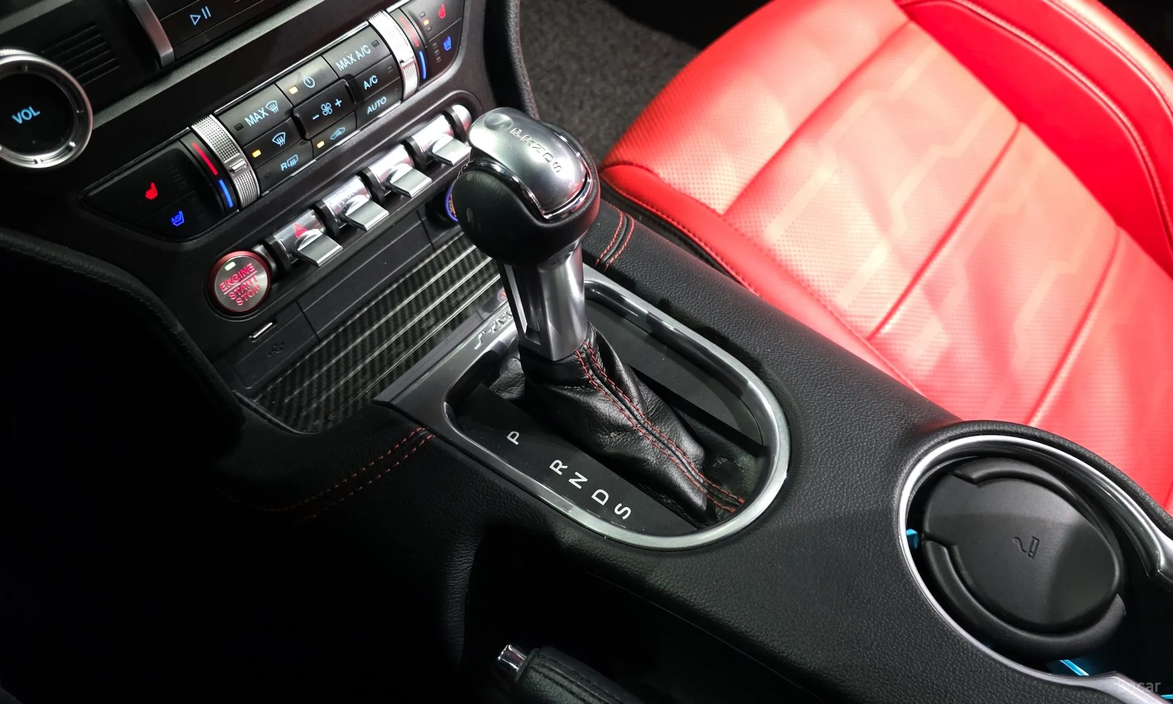 Ford Mustang превью 9