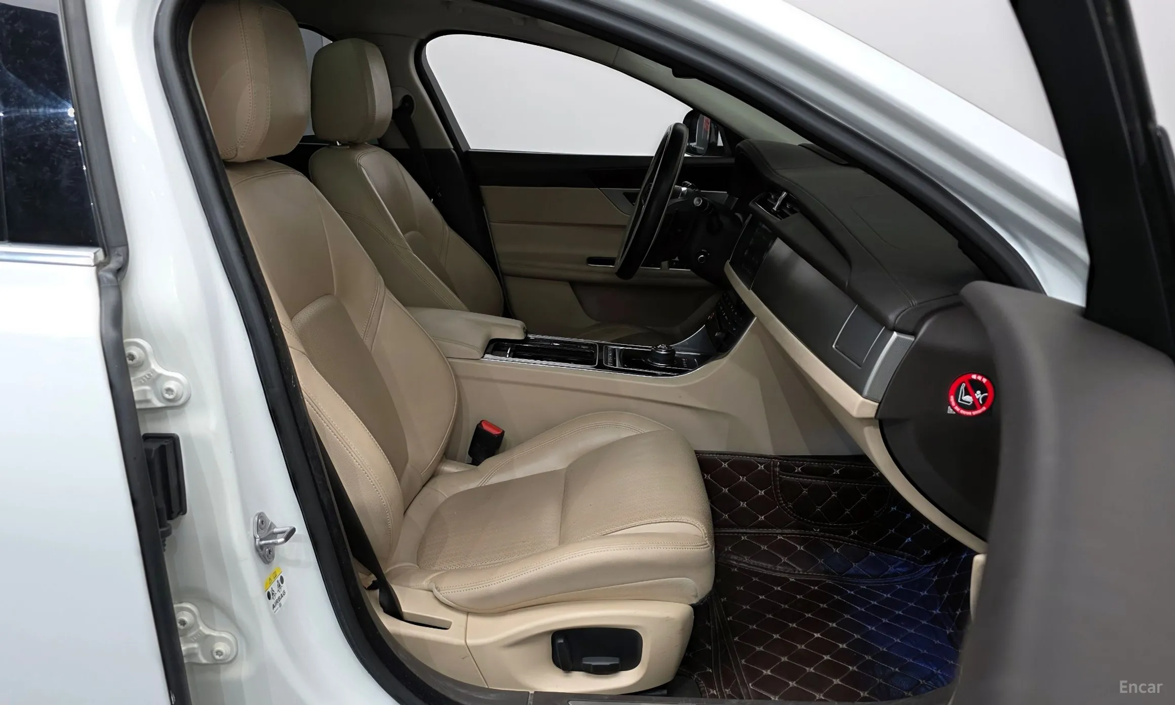 Jaguar XF (x260) превью 11