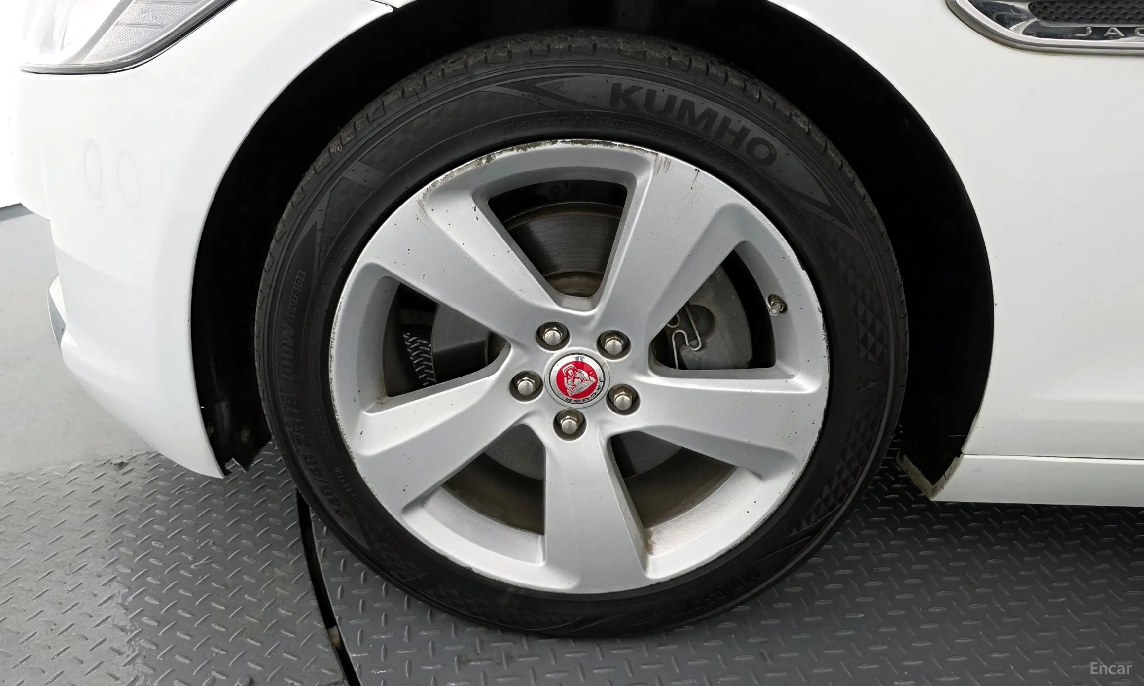 Jaguar XF (x260) превью 5