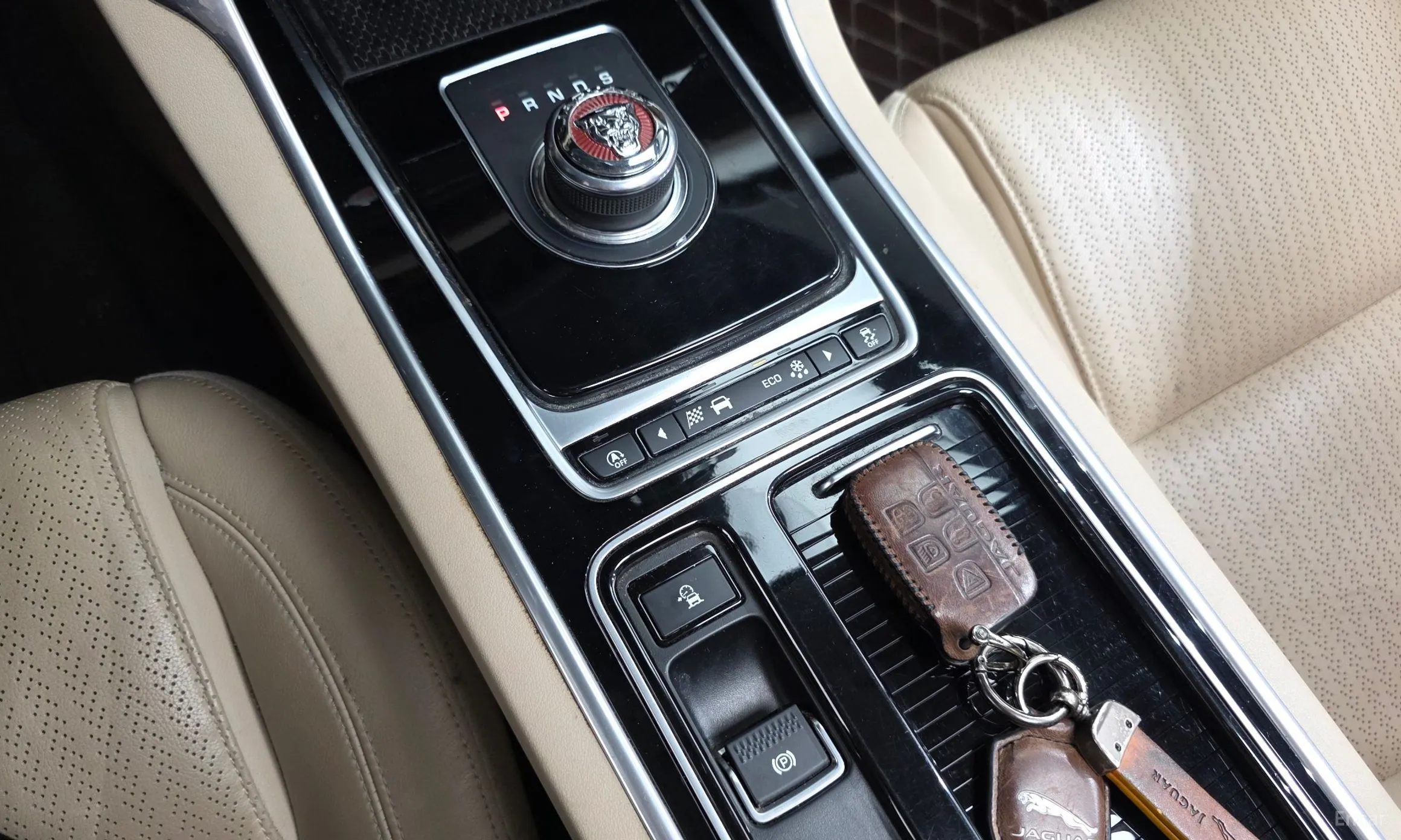 Jaguar XF (x260) превью 9