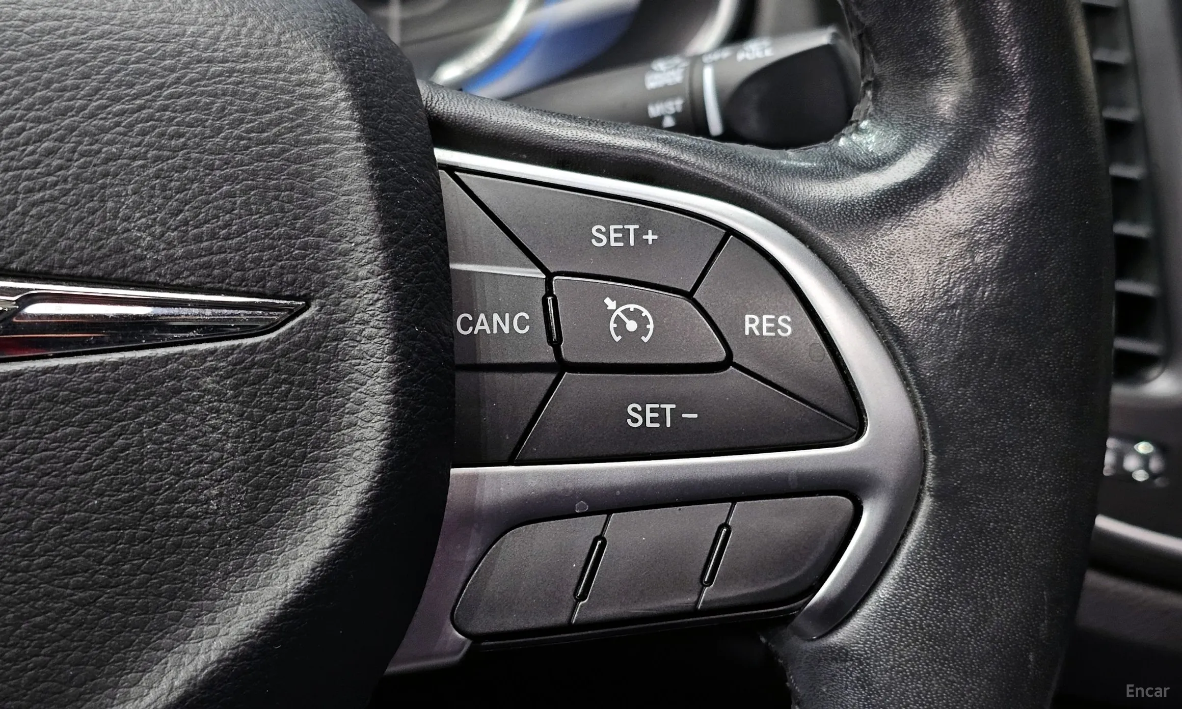 Chrysler 200 Second generation превью 14