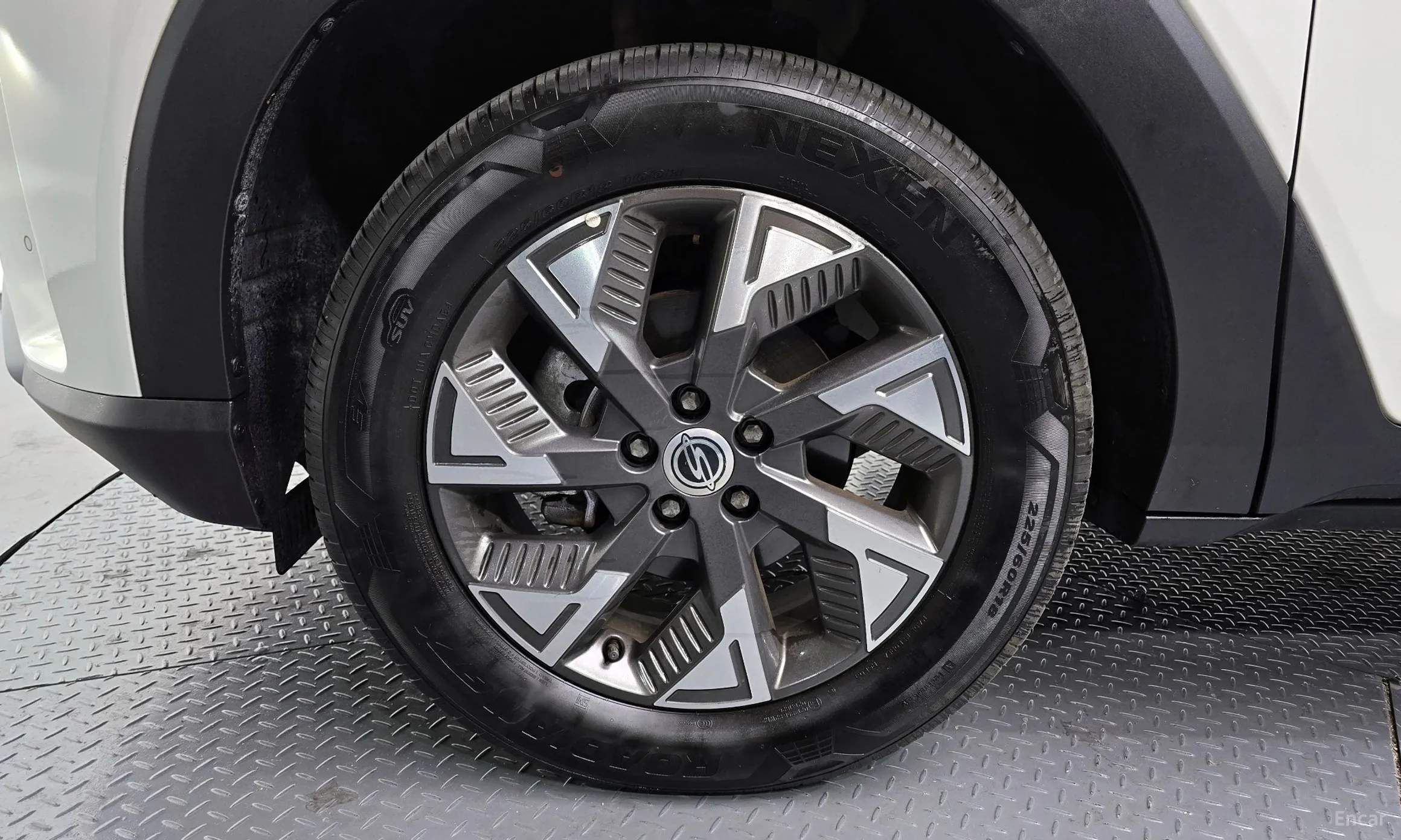 KG Mobility (SsangYong) Torres превью 5
