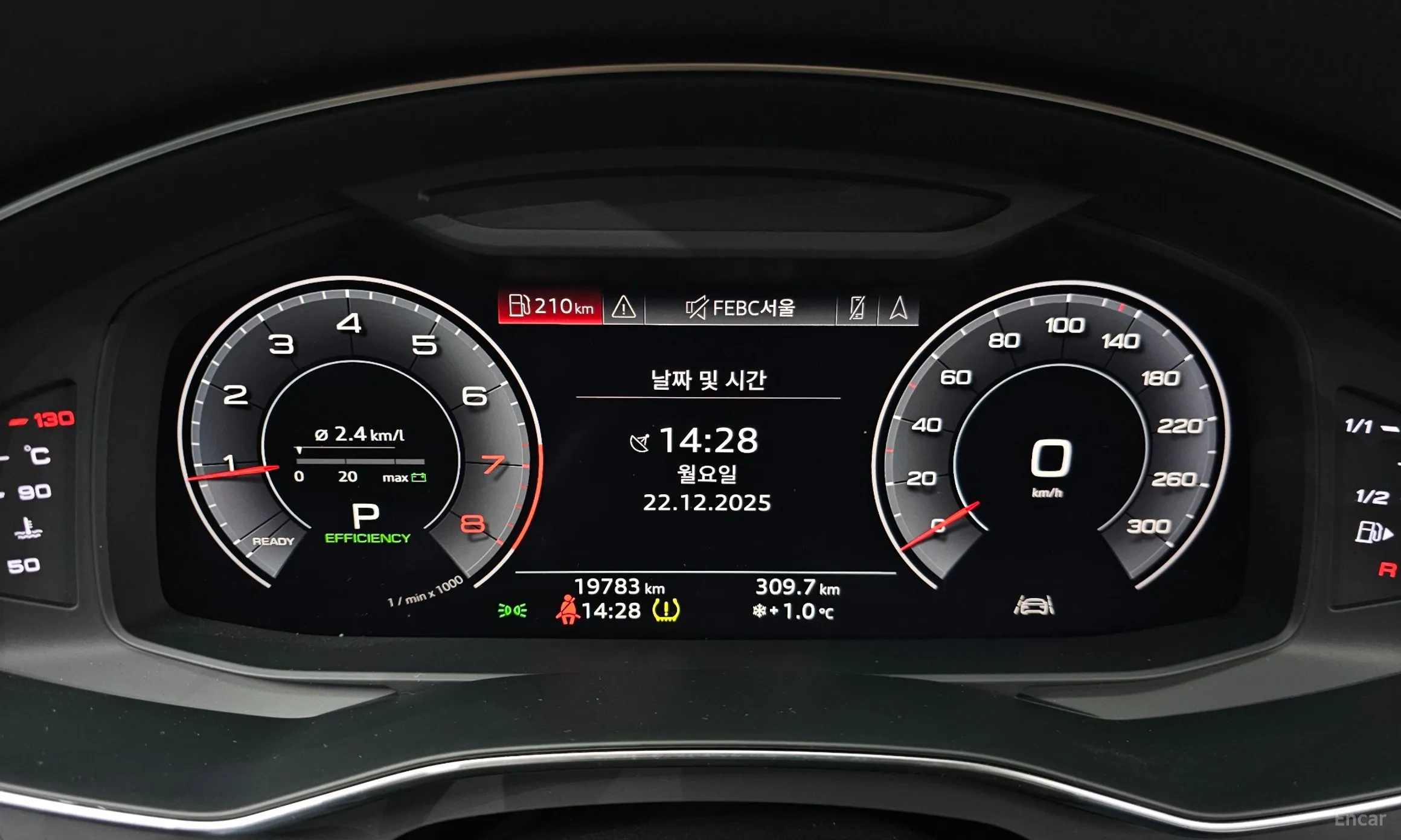 Audi A6 (C8) превью 8