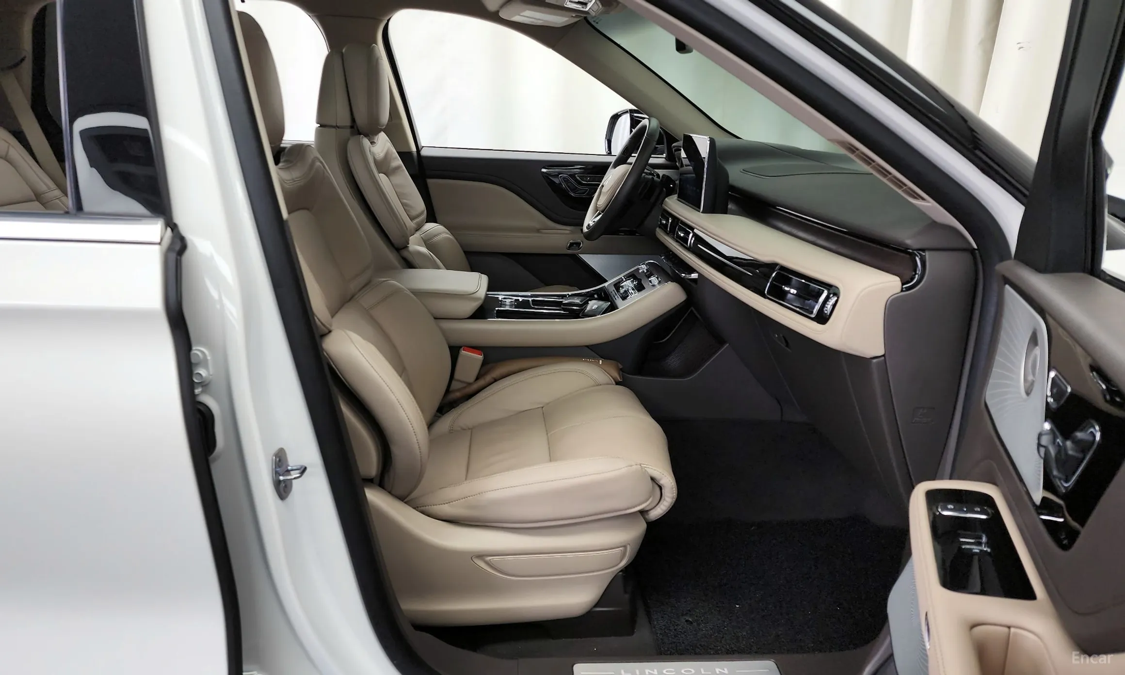Lincoln Aviator 2nd Generation превью 11