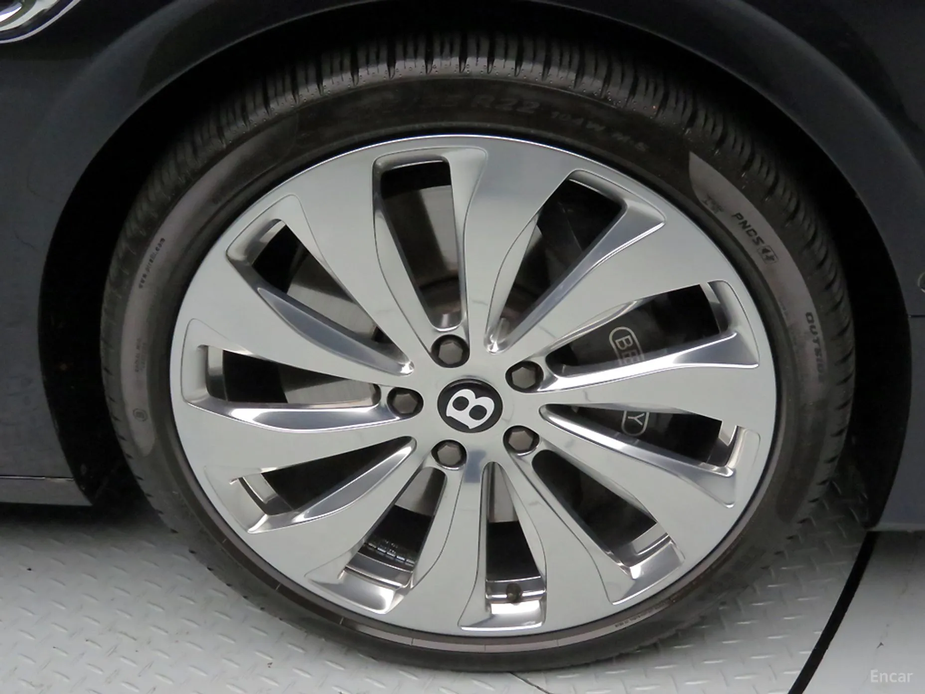 Bentley Flying Spur 3rd Generation превью 20