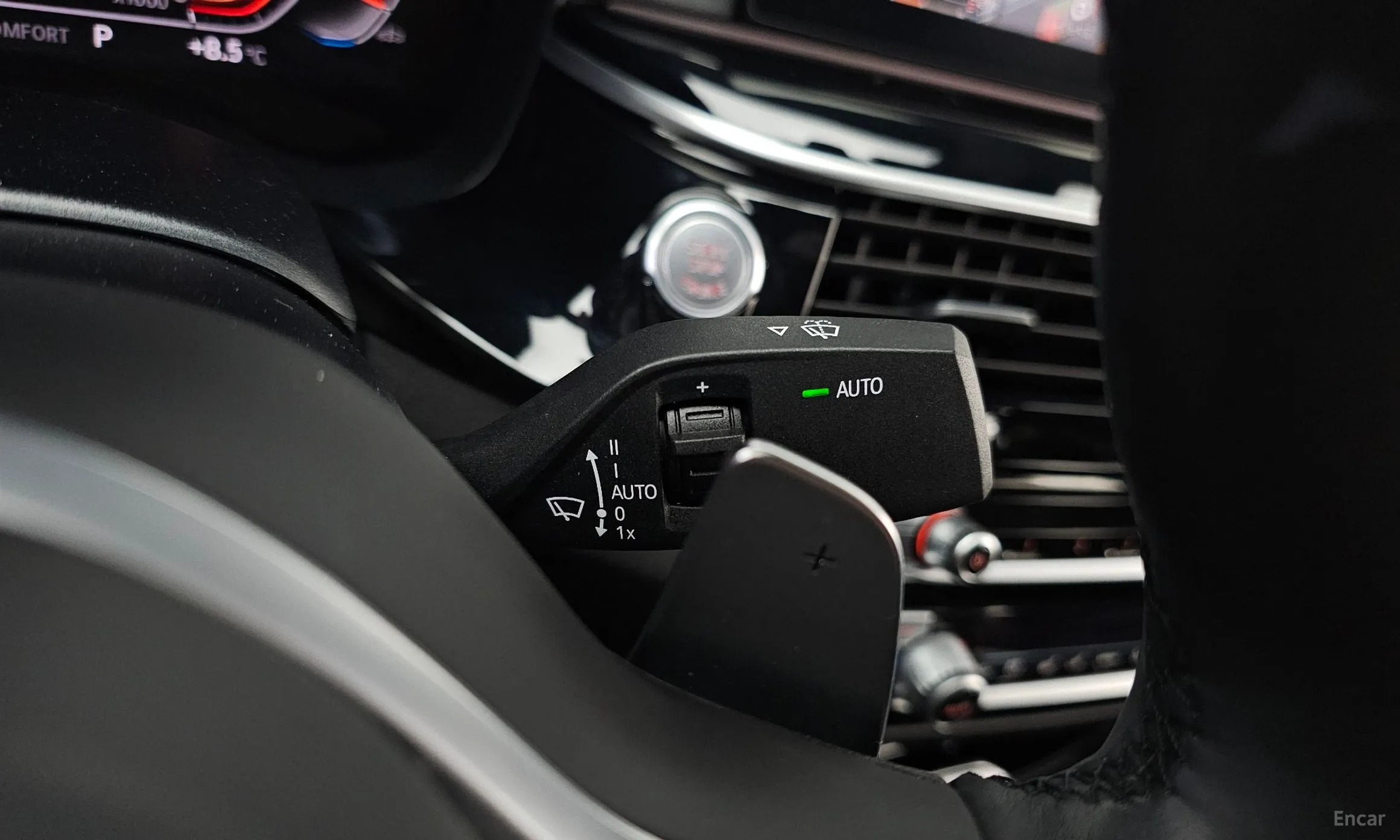 BMW 5 Series (G30) превью 15