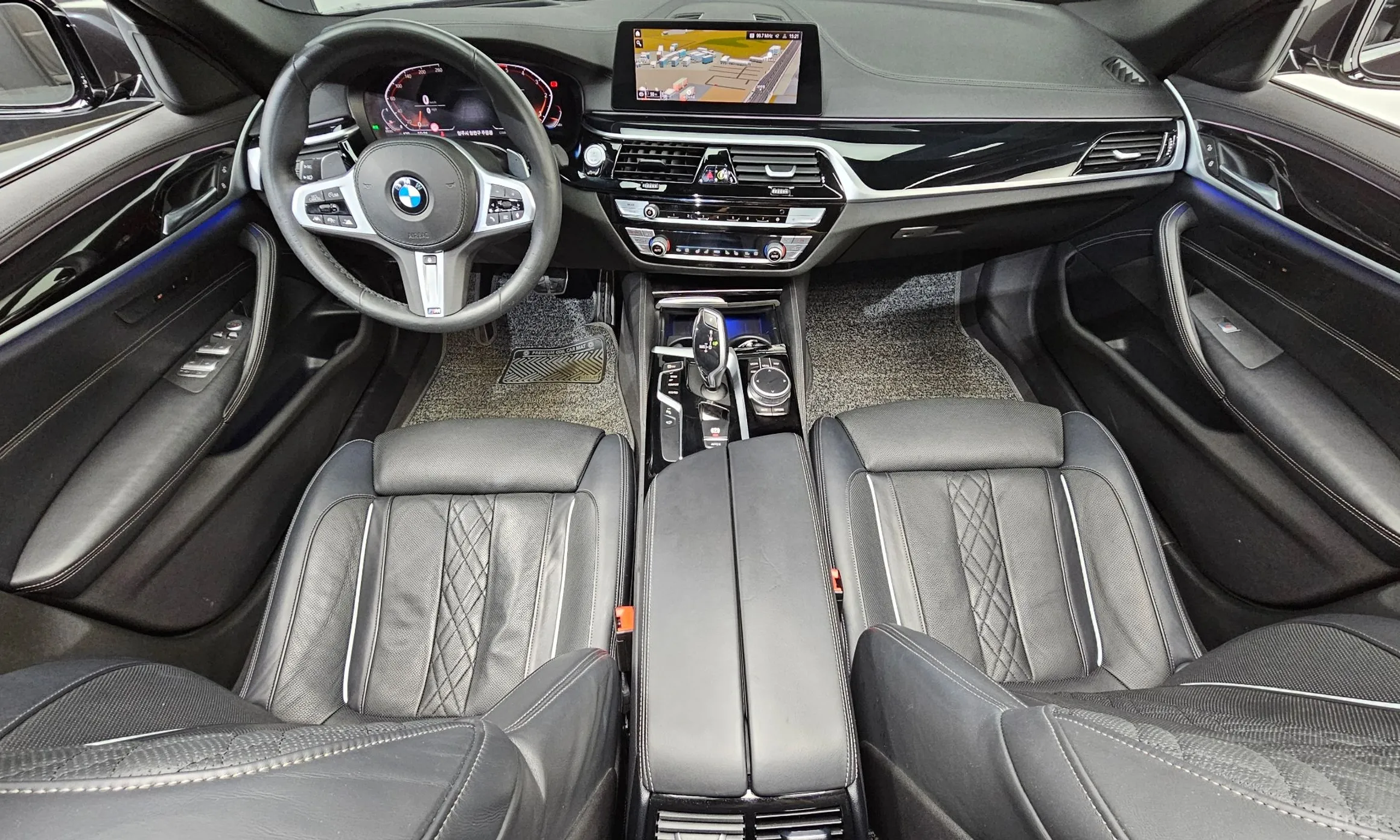 BMW 5 Series (G30) превью 7