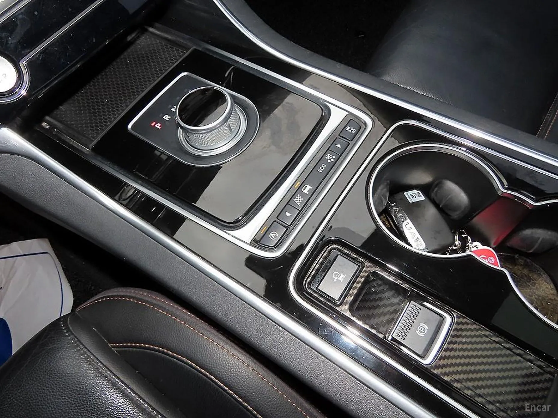 Jaguar XE превью 11