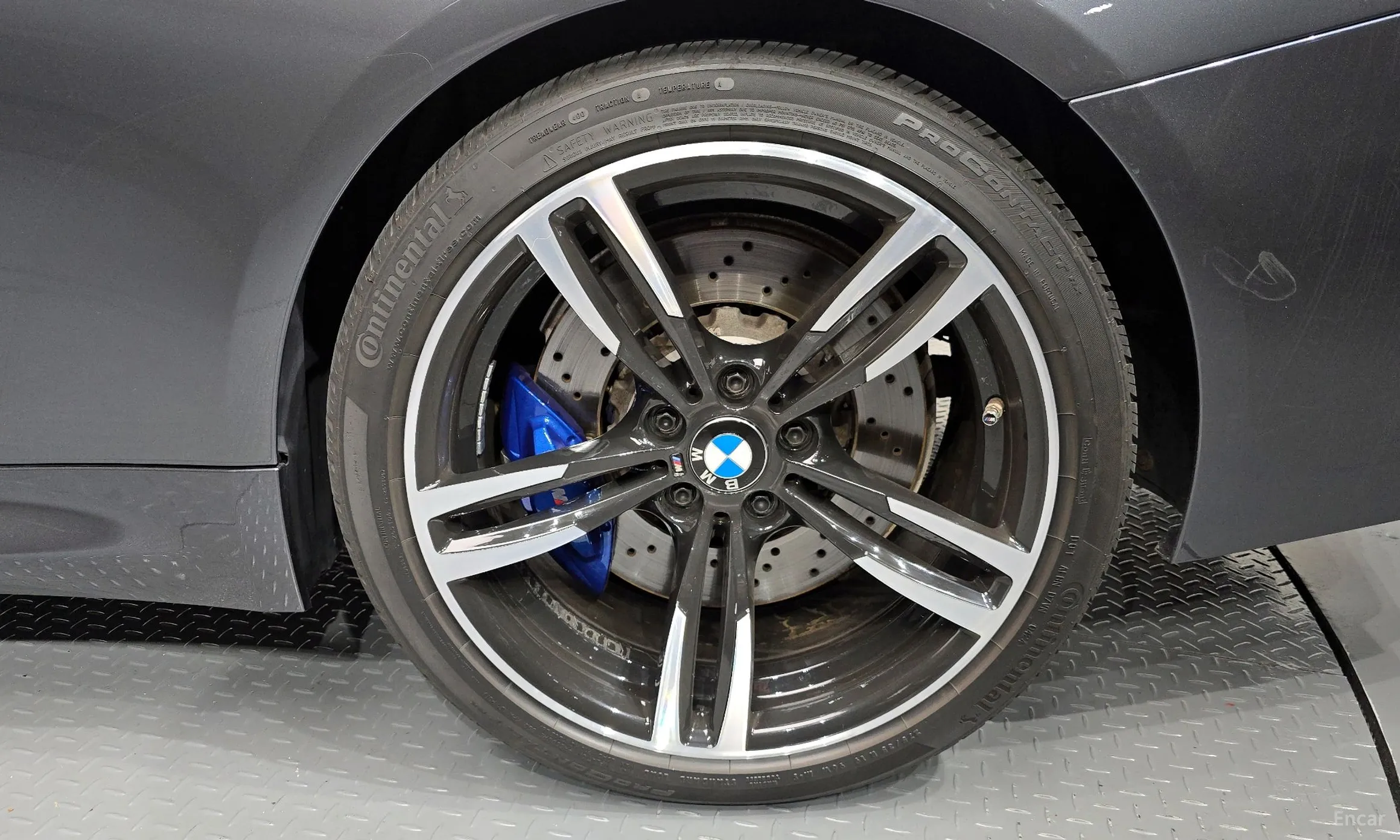 BMW M4 (F82) превью 5