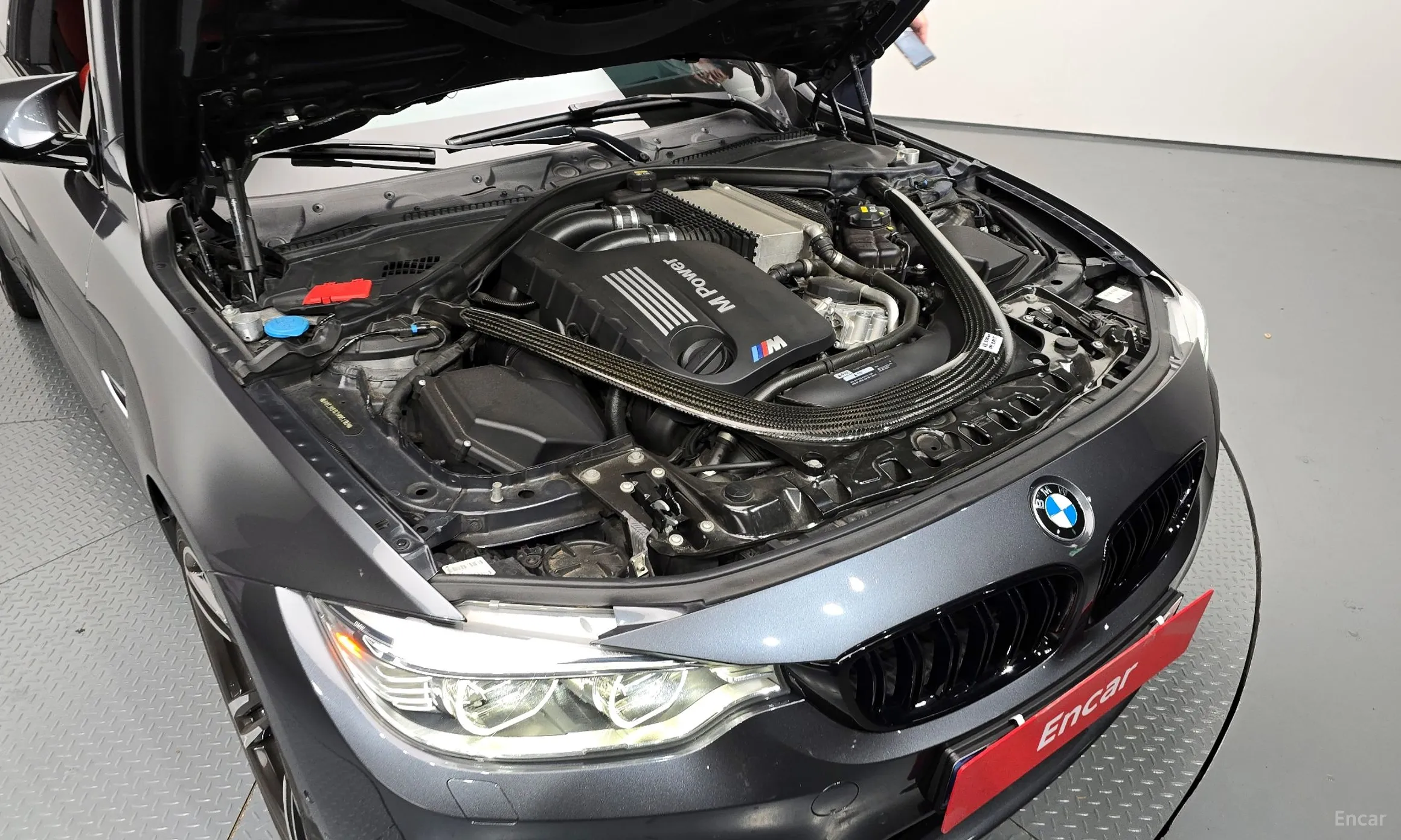 BMW M4 (F82) превью 6
